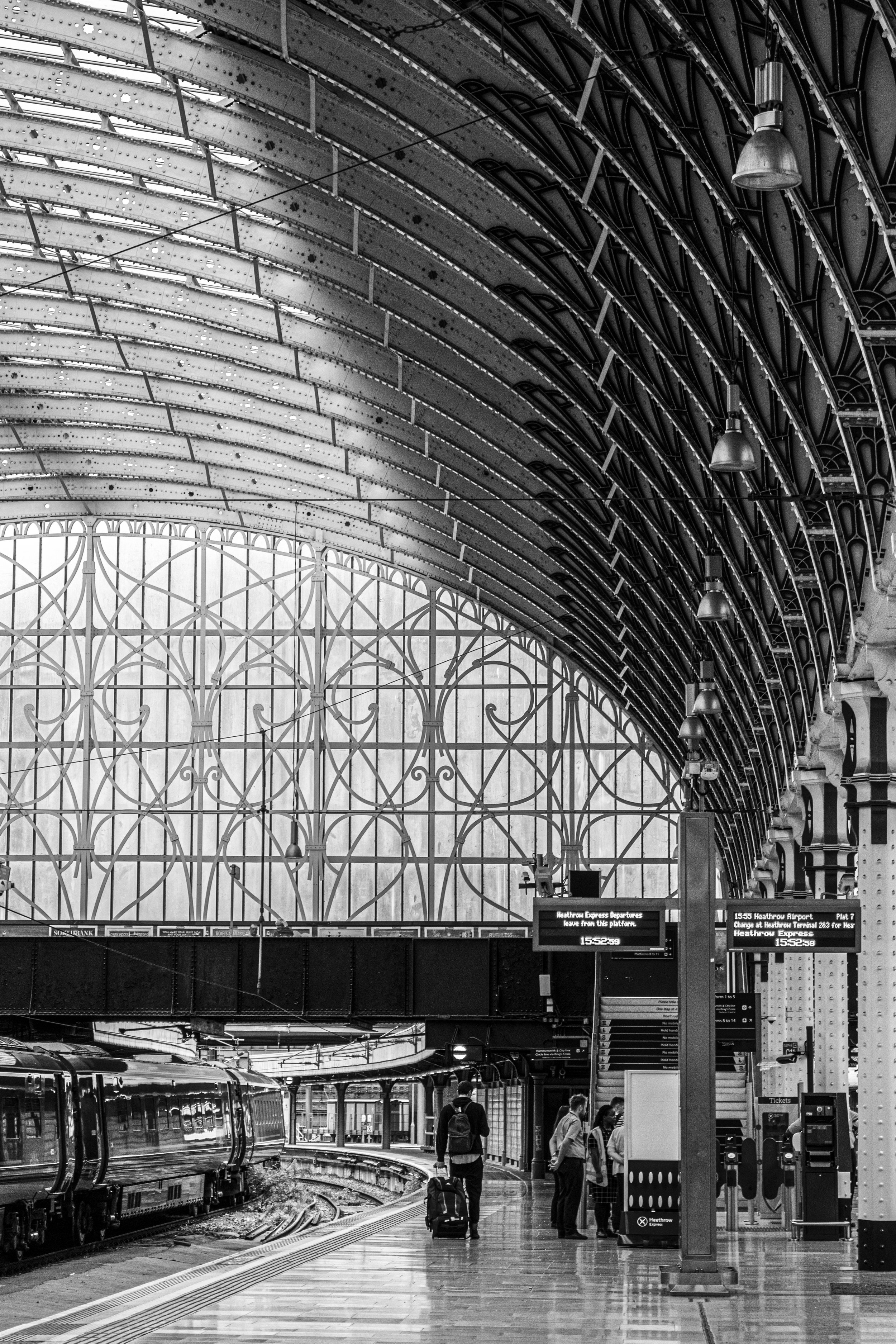 paddington station-bnw.jpg