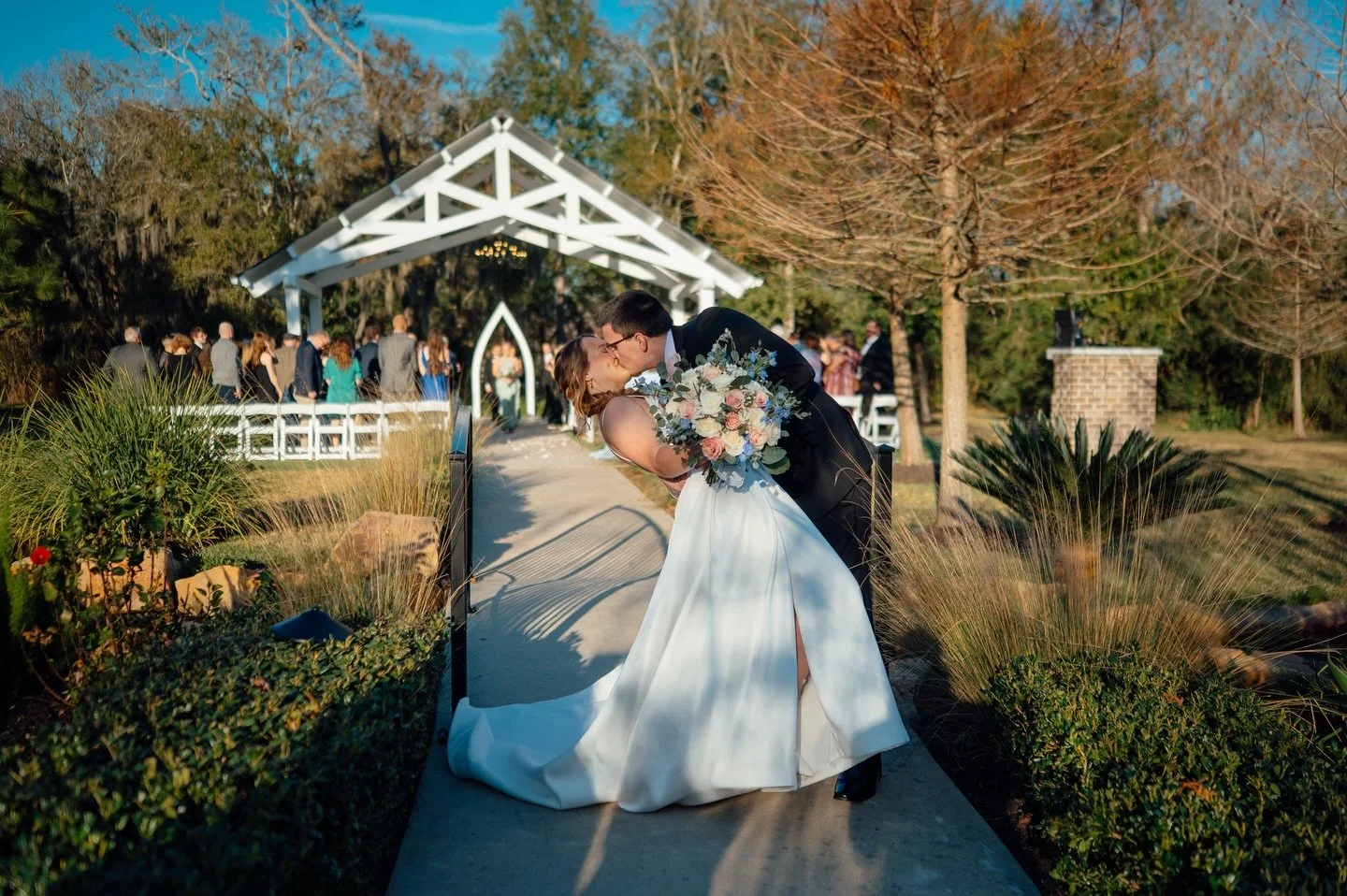 Sneak peek from tonight&rsquo;s dreamiest day at The Springs in Wallisville &mdash; perfect weather, the sweetest couple, and beautiful vibes from start to finish. ✨

#HoustonWedding #TheSpringsWedding #HoustonWeddingPhotographer

A romantic wedding 