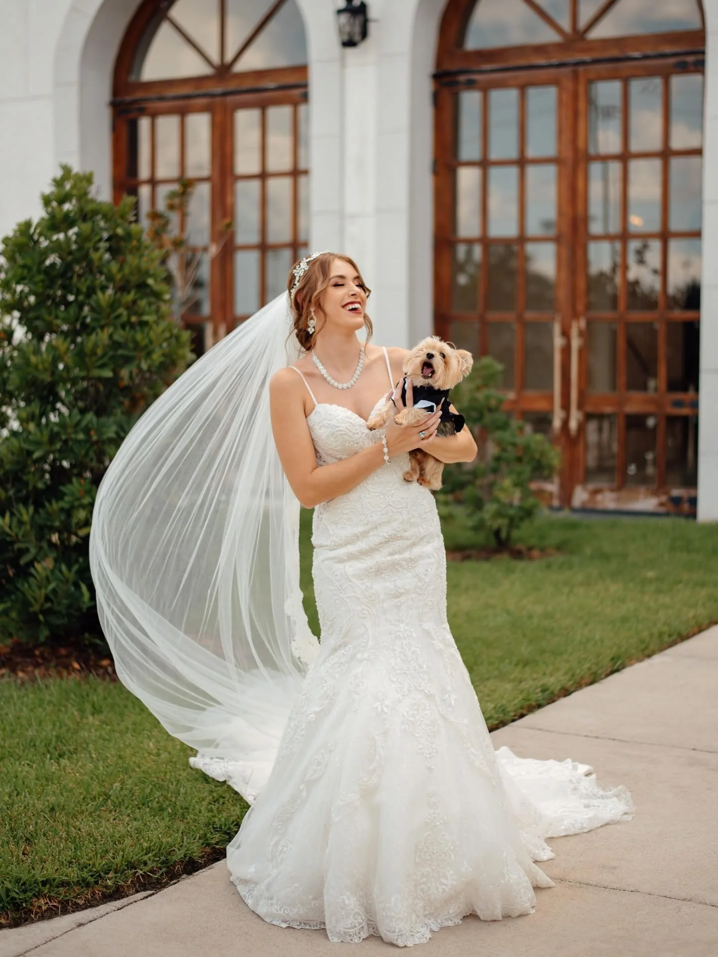 For the girls who already know their dog is non-negotiable 🐾🤍 these might be some of our favorite bridal portraits yet.

#HoustonWeddings #HoustonWeddingPhotographer #HoustonBride

📍 JMG Photography | Capturing weddings across Houston &amp; surrou
