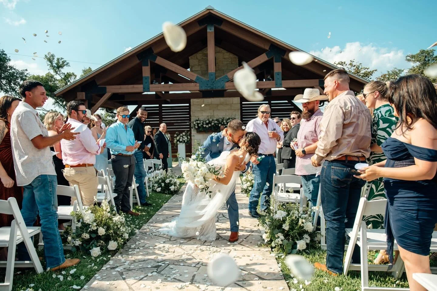 The whole day had its own kind of shine ✨

#HoustonWeddings #HoustonWeddingPhotographer #HoustonBride

📍 JMG Photography | Capturing weddings across Houston &amp; surrounding areas with timeless, natural, story-driven images. At JMG, we feel that li