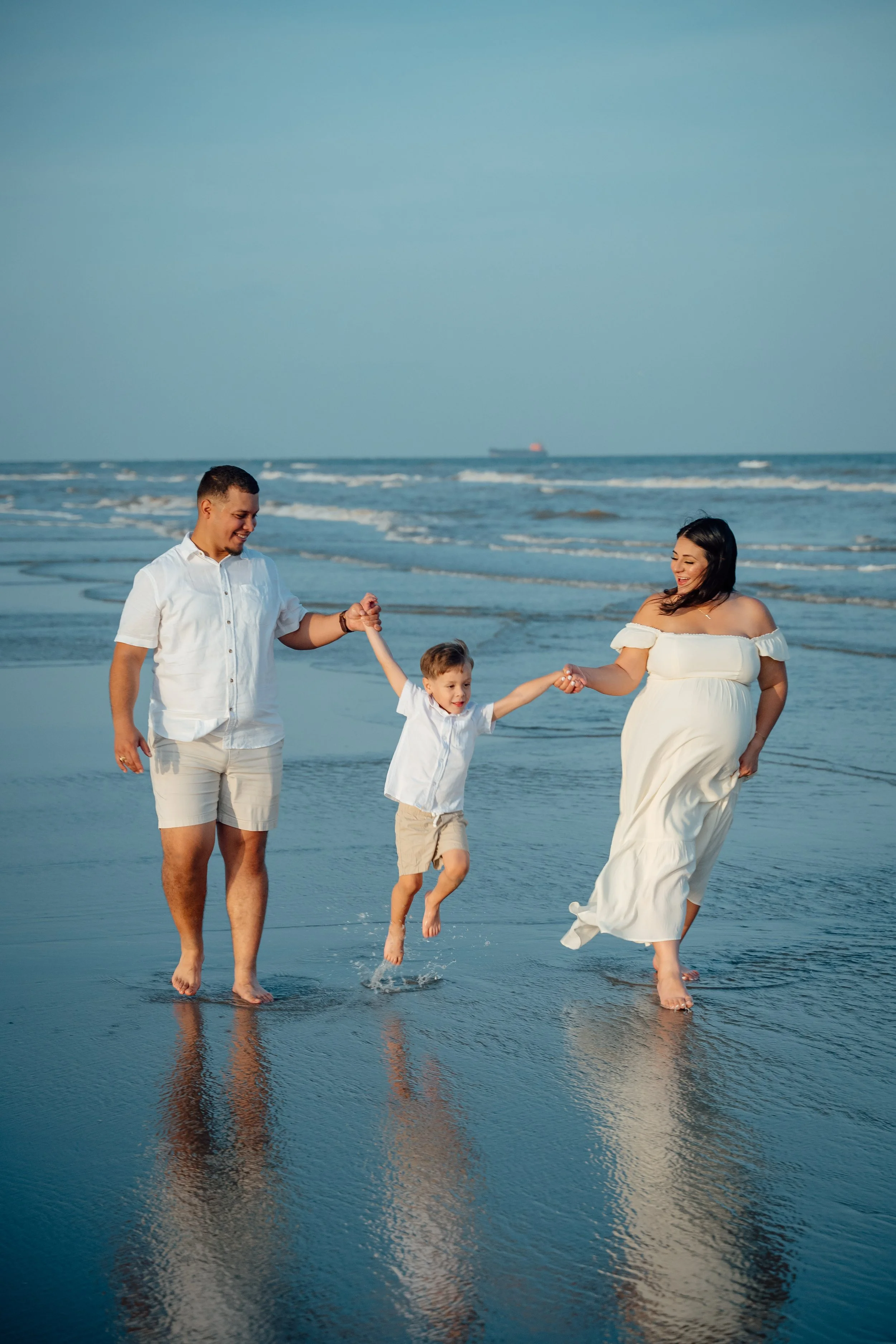 2026 Lobo Maternity Family Session - JMG-67.jpg