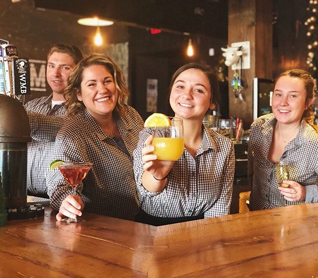 It&rsquo;s 5 O&rsquo;Clock Somewhere!🥂Come Down For Some Good Lunch And A Cold Beer Or Two🍻Kitchens Open at 11:30!