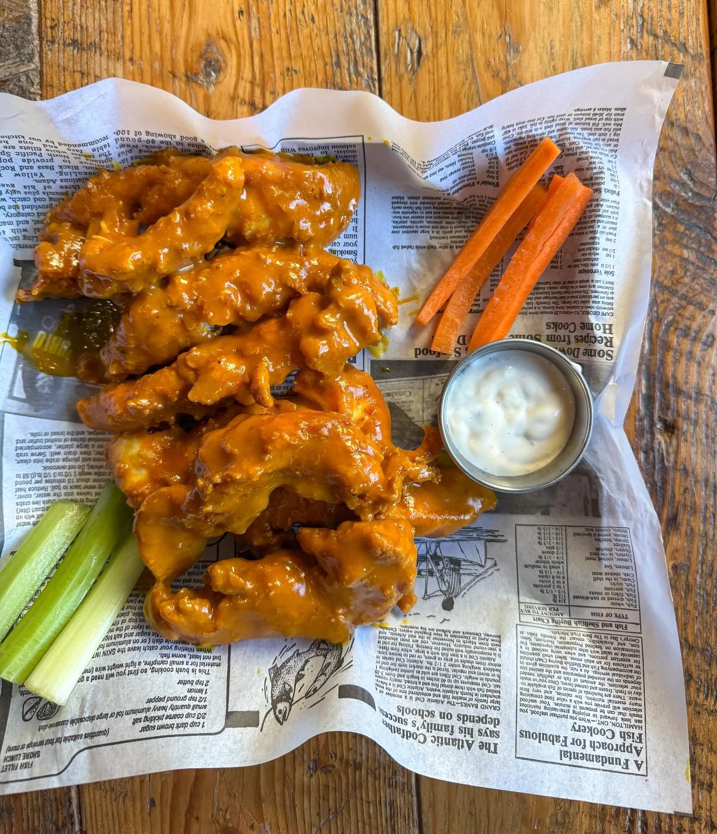 There may be a nor&rsquo;easter but that doesn&rsquo;t mean today is a complete wash ☔️ OPEN FOR LUNCH @ 11:30 🙌🏼

BRUINS VS LIGHTNING @ 1:00PM
Bills vs Falcons @ 7:15PM
Bears vs Commanders @ 8:15PM