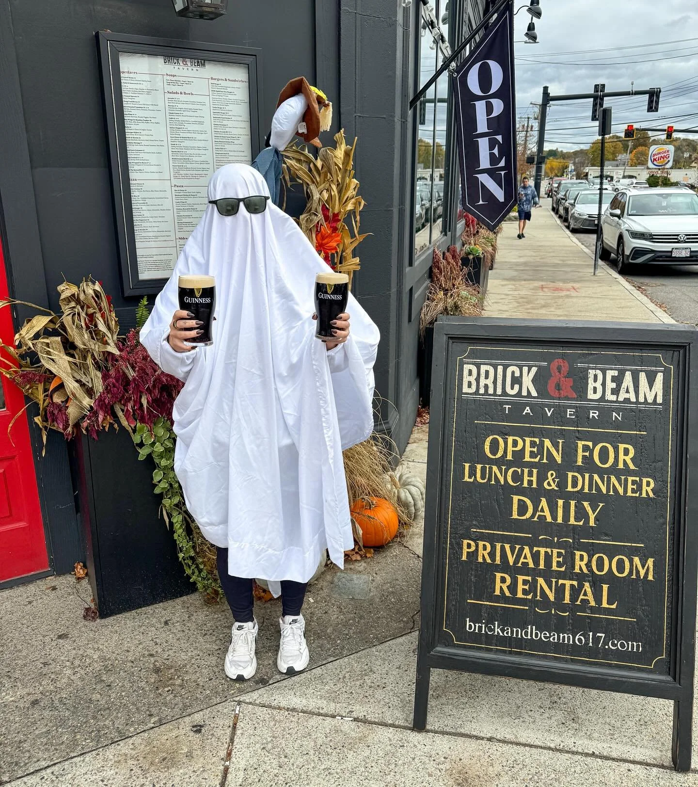Trick or Treat! 👻🎃 Happy Halloween! Be sure to stop by for some candy and a pint🍺