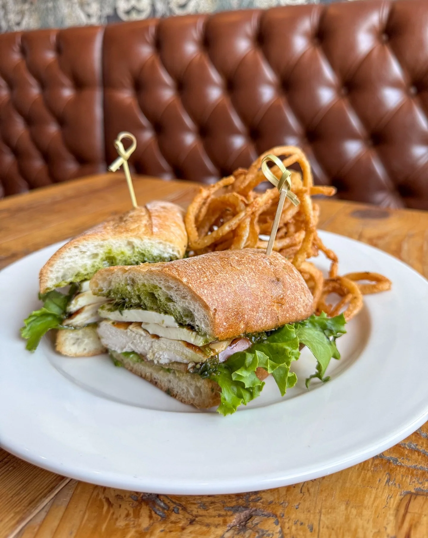 HAPPY BLACK FRIDAY 🙌🏼 Open for lunch @ 11:30AM

Bruins vs Rangers @ 1:00PM
College Football ALL DAY
Bears vs Eagles @ 3:00PM