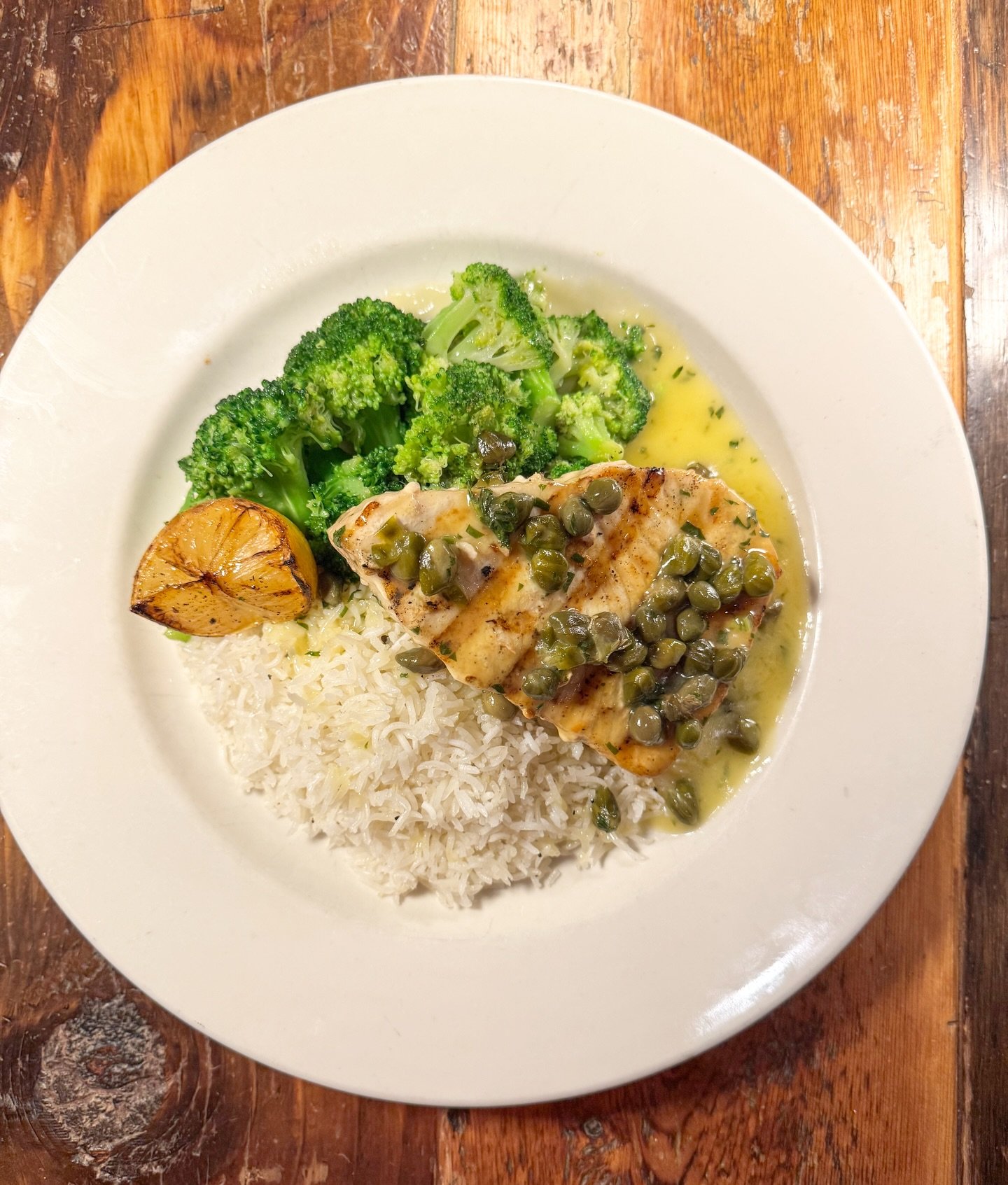 Swordfish but make it piccata style👌🏼

Bruins vs Jets @ 8:00PM
Celtics vs Bucks @ 8:00PM
Falcons vs Buccaneers @ 8:15PM