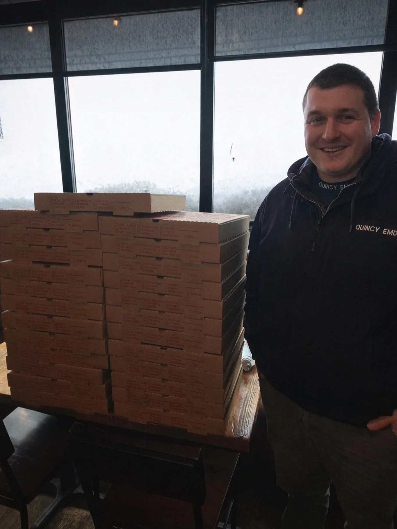 We were so happy to provide the Quincy Emergency Management Department with 50 pizzas today for the warming center at QHS! 🍕 Thank you to all the city employees and first responders working hard to keep our residents safe! 🙏🏻