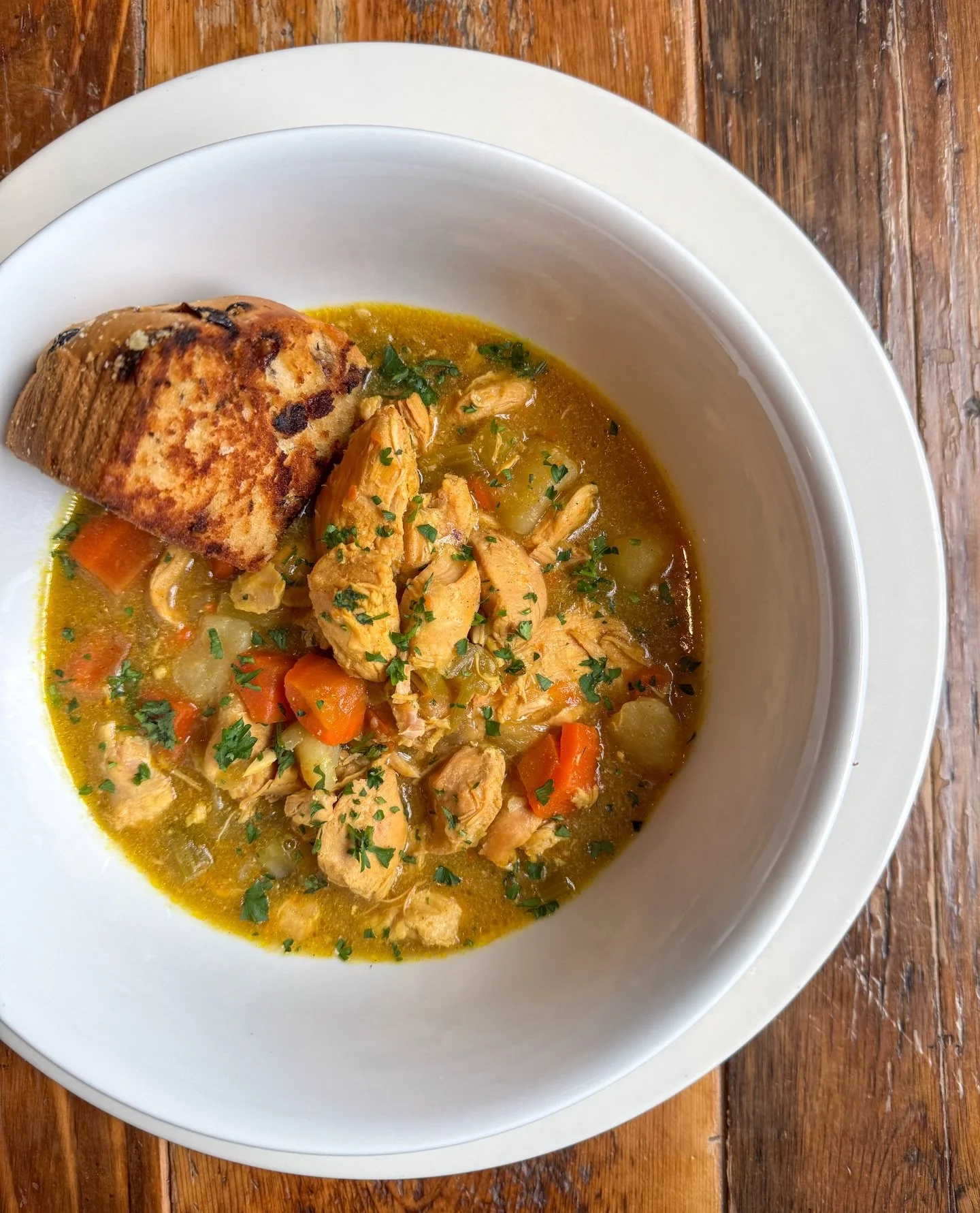 Curry is back until Tuesday! 🤩 We&rsquo;ll be celebrating all weekend long! LIVE MUSIC tonight @ 7:00PM with @jackodonohue 🇮🇪☘️