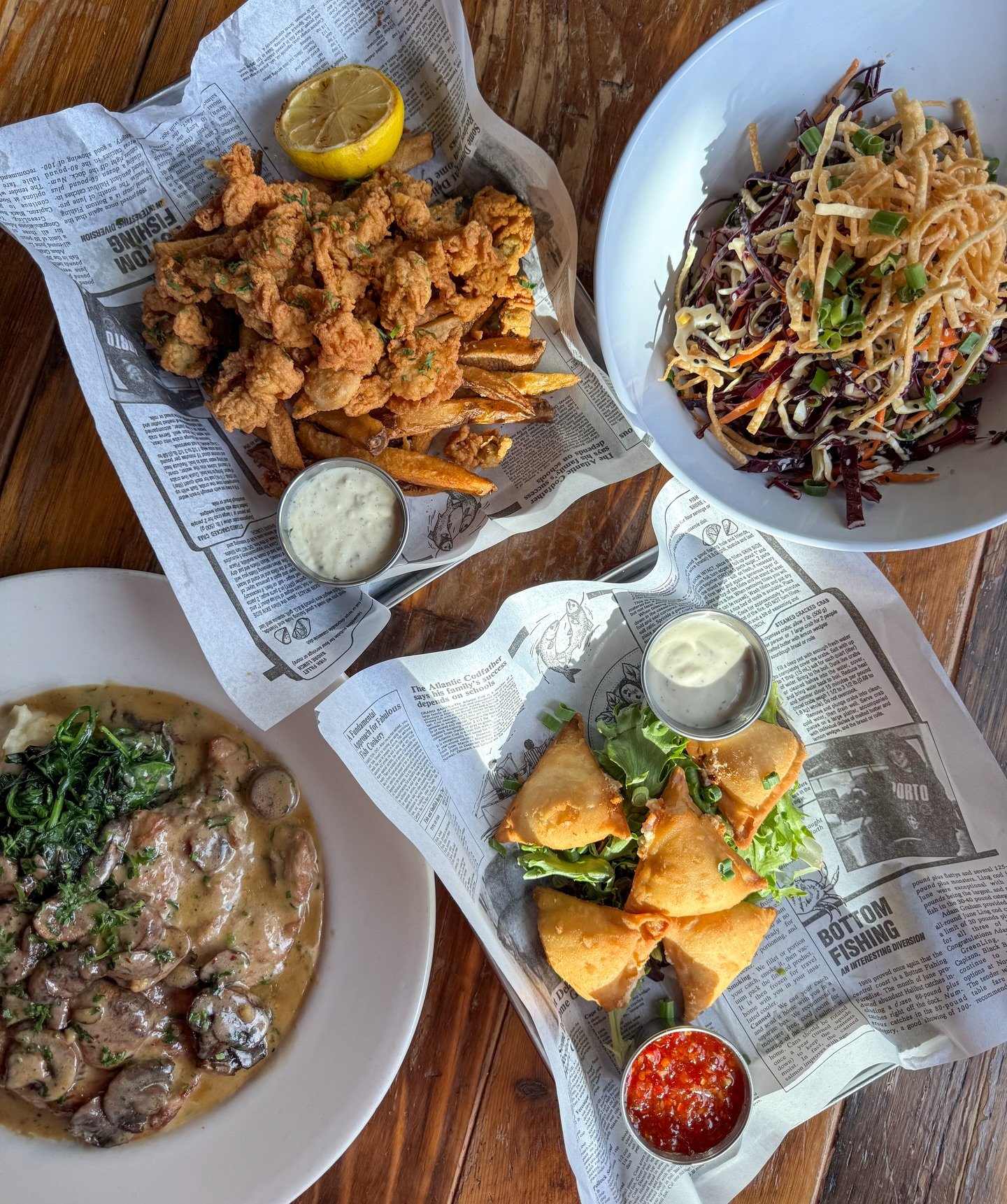 WEEKLY SPECIALS ✨

&bull; CRAB RANGOON - sweet chili

&bull; FRIED CLAMS - whole belly clams, fries, tartar sauce

&bull; ASIAN SESAME SALAD - cabbage, carrots, scallions, crispy wontons, sesame dressing

&bull; CHICKEN &amp; AVOCADO MELT - grilled c