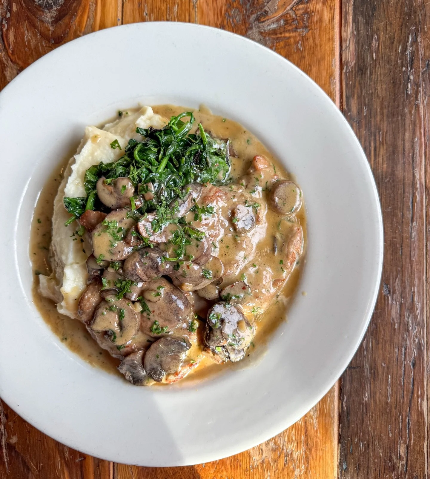 Let us do the cooking tonight 🤗

Bruins vs Lightning @ 5:00PM
FINAL FOUR @ 6:09PM &amp; 8:49PM

We will be CLOSED TOMORROW for Easter Sunday 🐰🌷