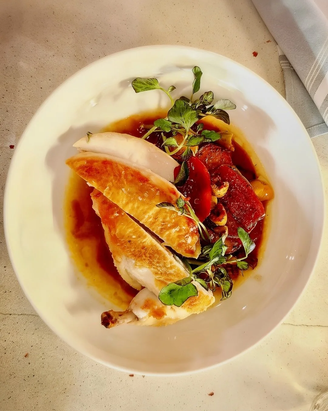 Our Chicken Proven&ccedil;al brings together tender chicken, Sun Gold tomatoes, potatoes, red onion, and Picholine olives, finished with a delicious white wine and herb sauce.

Come enjoy it at Chaval and make a reservation for your next dinner with 