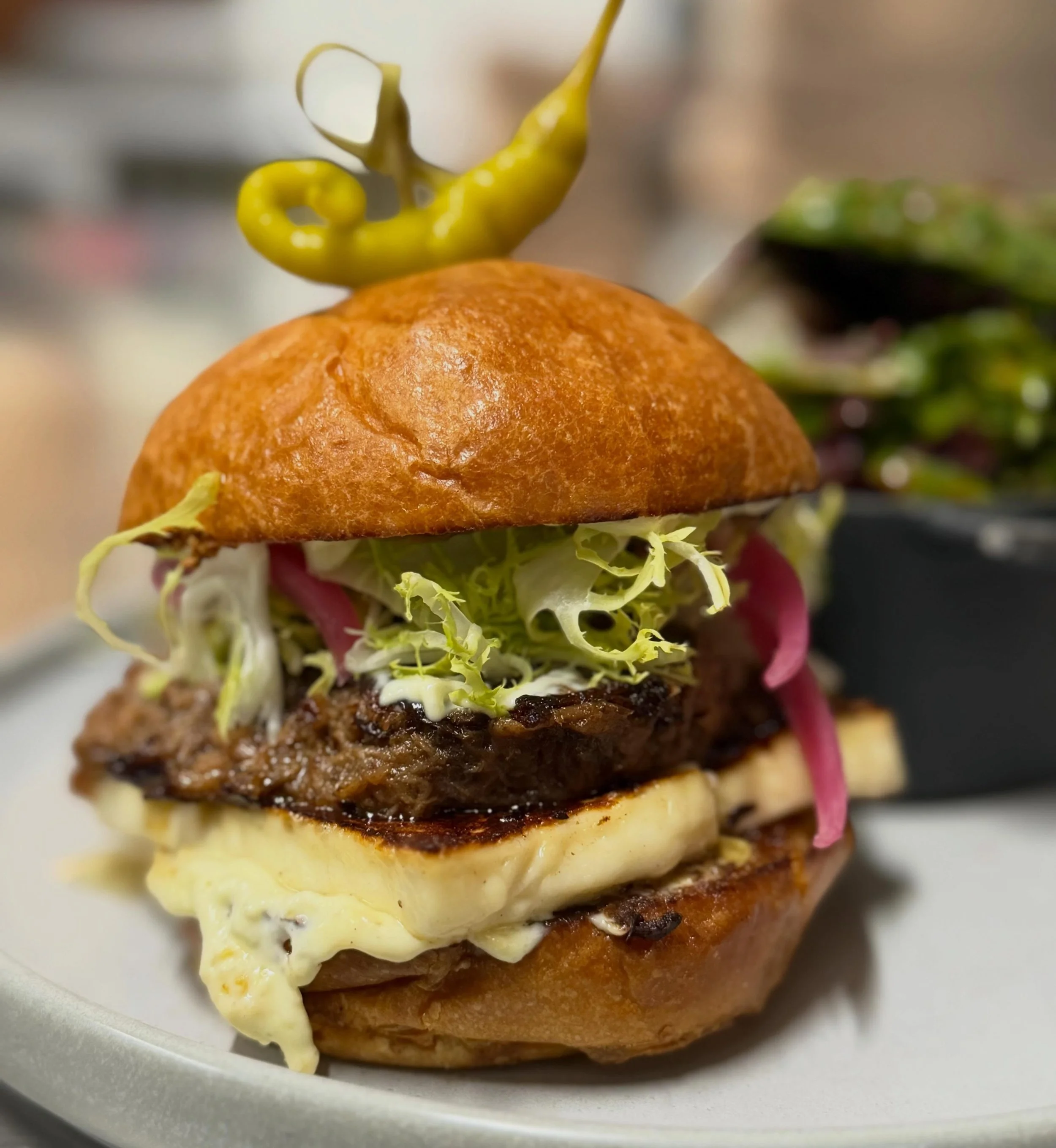 Mondays are fundays! 
&ldquo;Barcelona&rdquo; Braised Beef Bocadillo &bull; Pipparra Mayo &bull; Pickled Onions &bull; Queso Fre&iacute;r &bull; Fris&eacute;e &bull; House Brioche Bun &bull; Demi Salad w/ Tomato Dressing
#mondays #sandwich #beef
