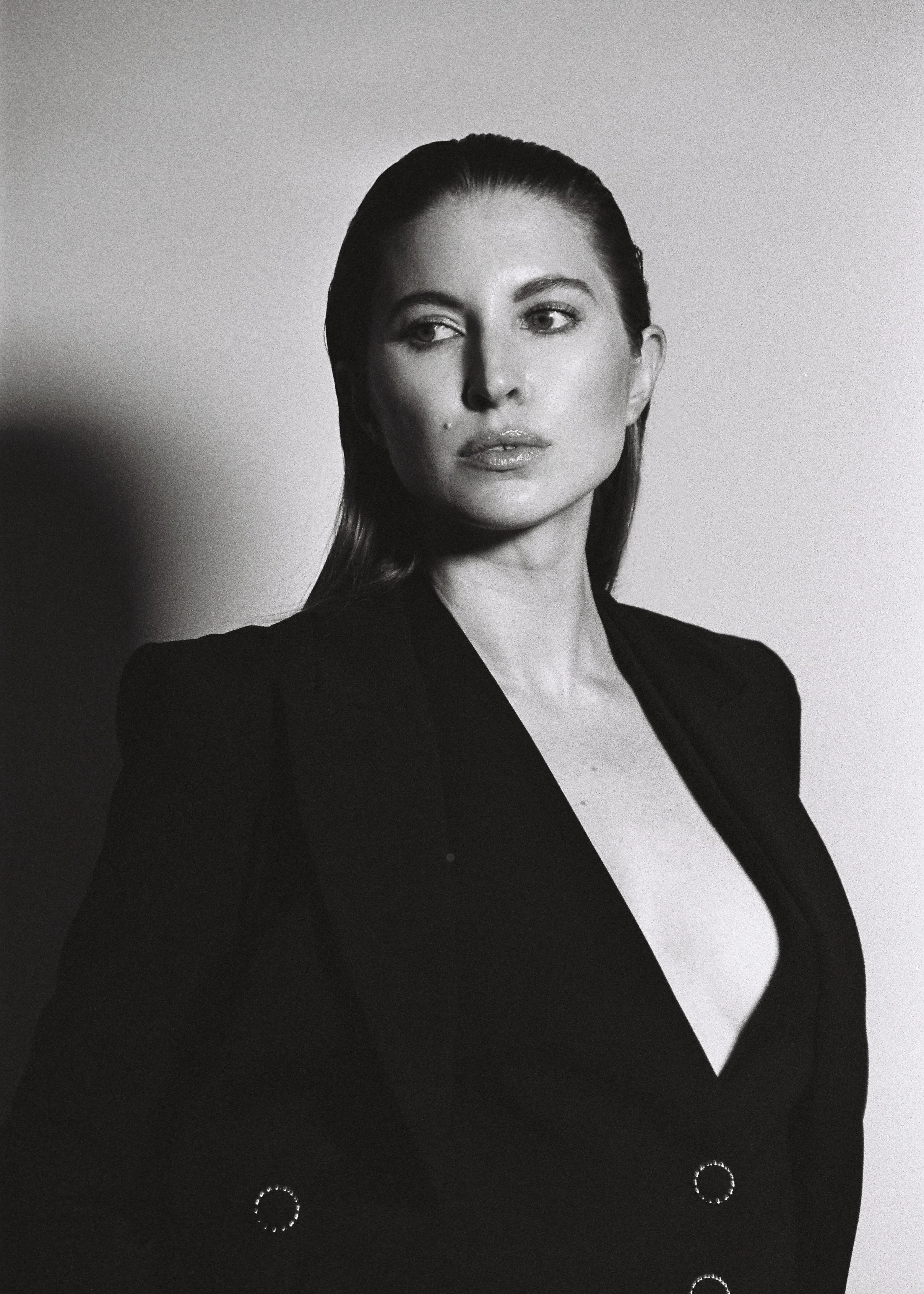 R1-01073-0015 copy.jpg