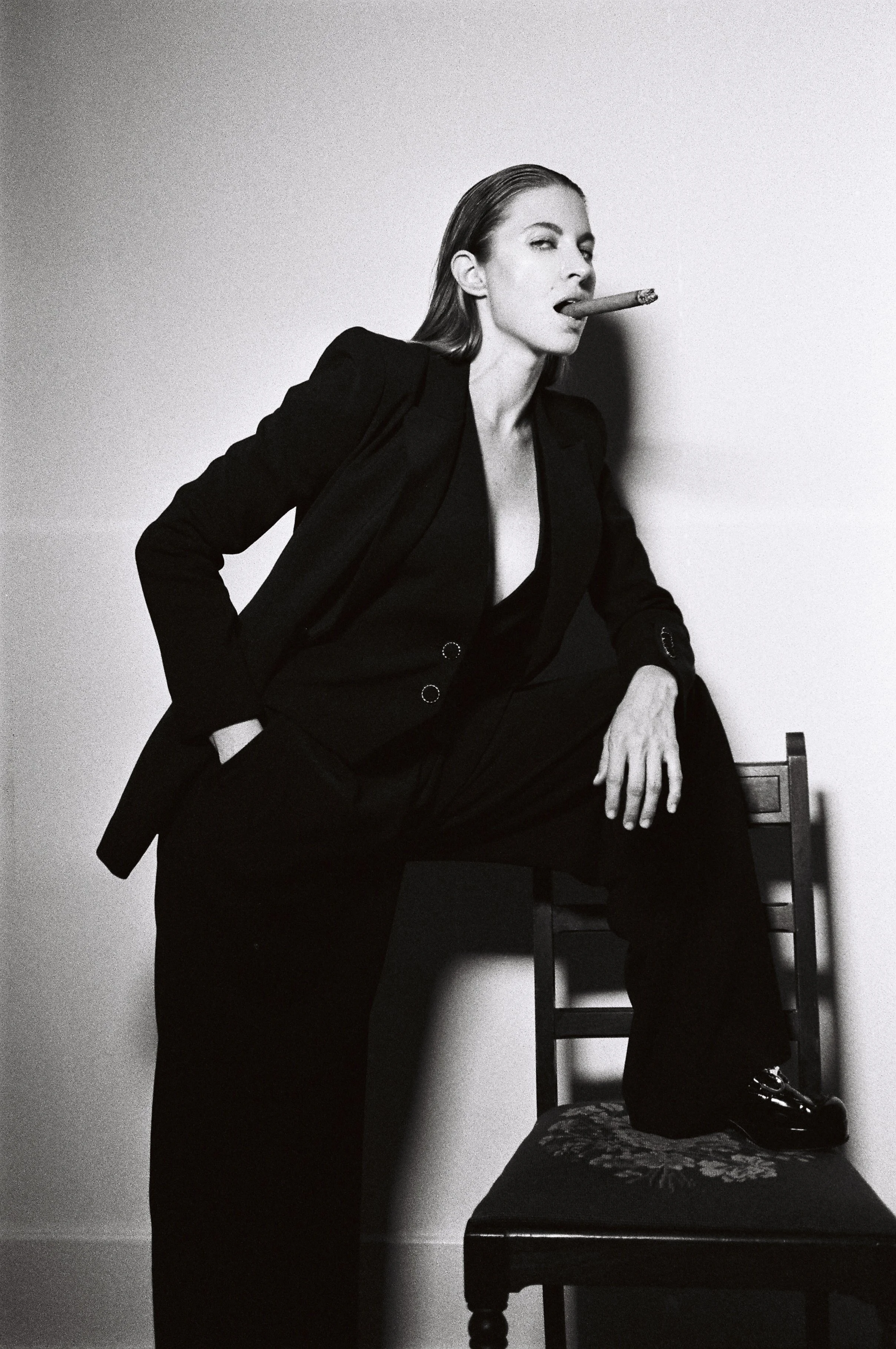 R1-01072-0012 copy.jpg