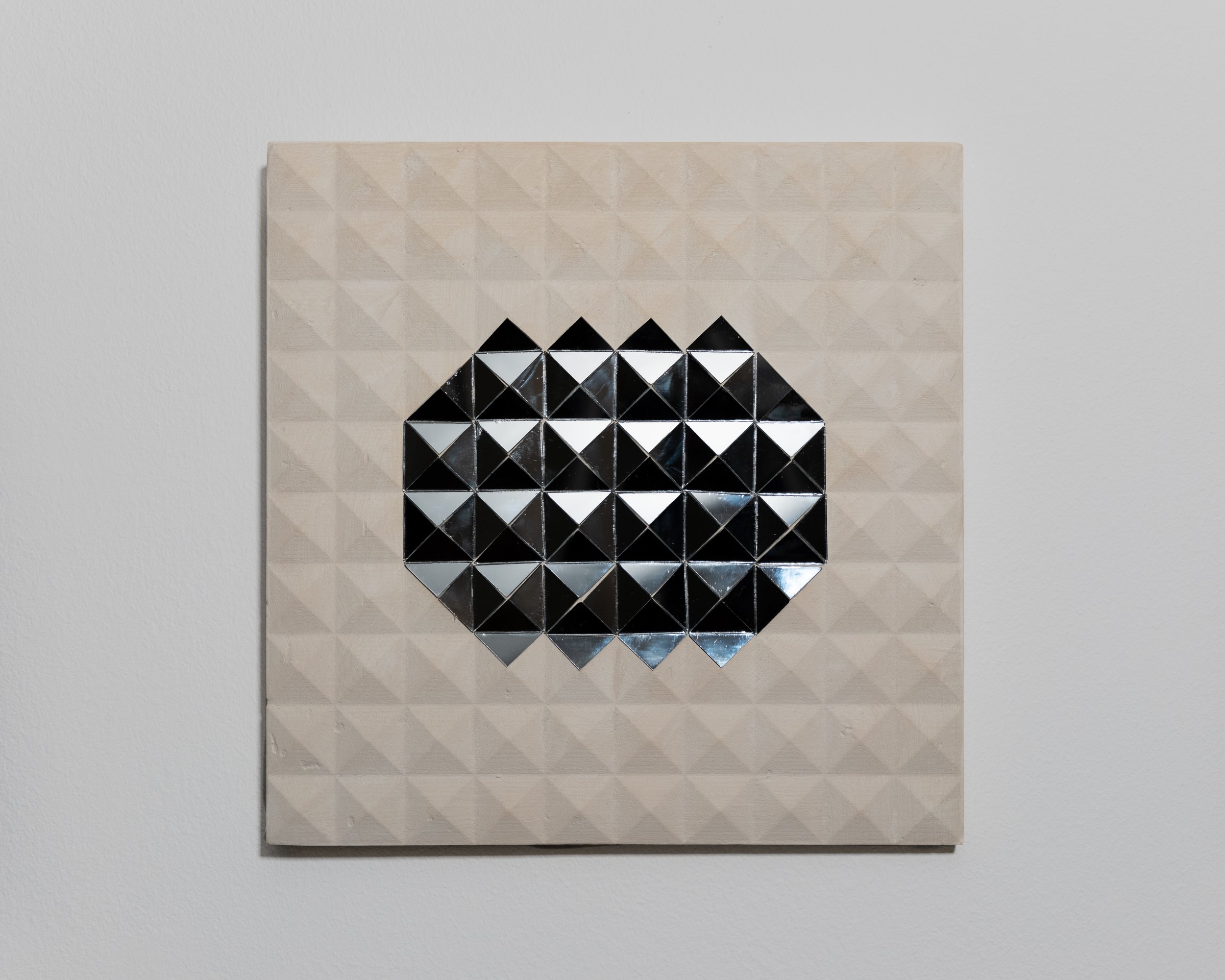 Untitled #11, Mirror on plaster, 2024 – 21x21 cm