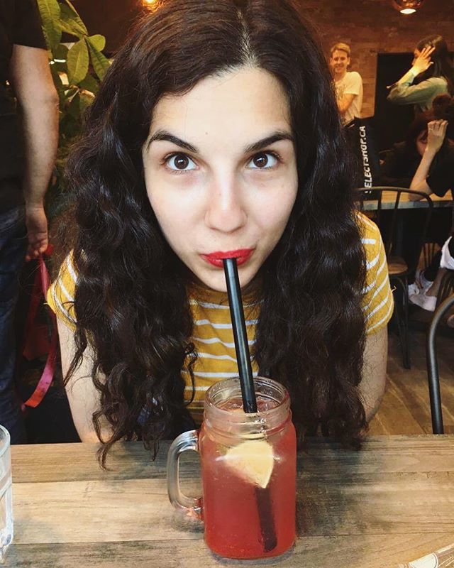 Trying to make a cute face but the sourness of my drink got in the way 🍹🍋#fooddateswithlizard #drinks 📸 : @notlizxo