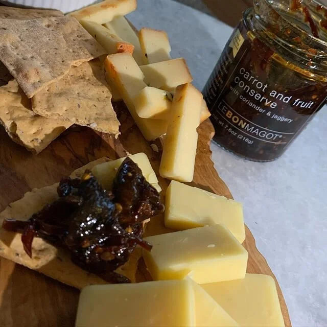 #supportourcheesemakers #artisancheese #toosmalltofail @beehivecheese @fireflycheese The carrot and dried fruit from @lebonmagot pairs so nicely 👌👏🥇🍯🧀🍷 @support_our_cheesemakers @traveling_cheesemonger 😘