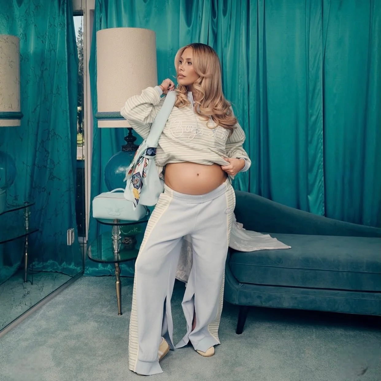 Our Girl Is Glowing!!! @reptar in @boyslie showing off her baby bump!! ✨🫶🏻

Sprayed By Be Bronze Artist Caitlin