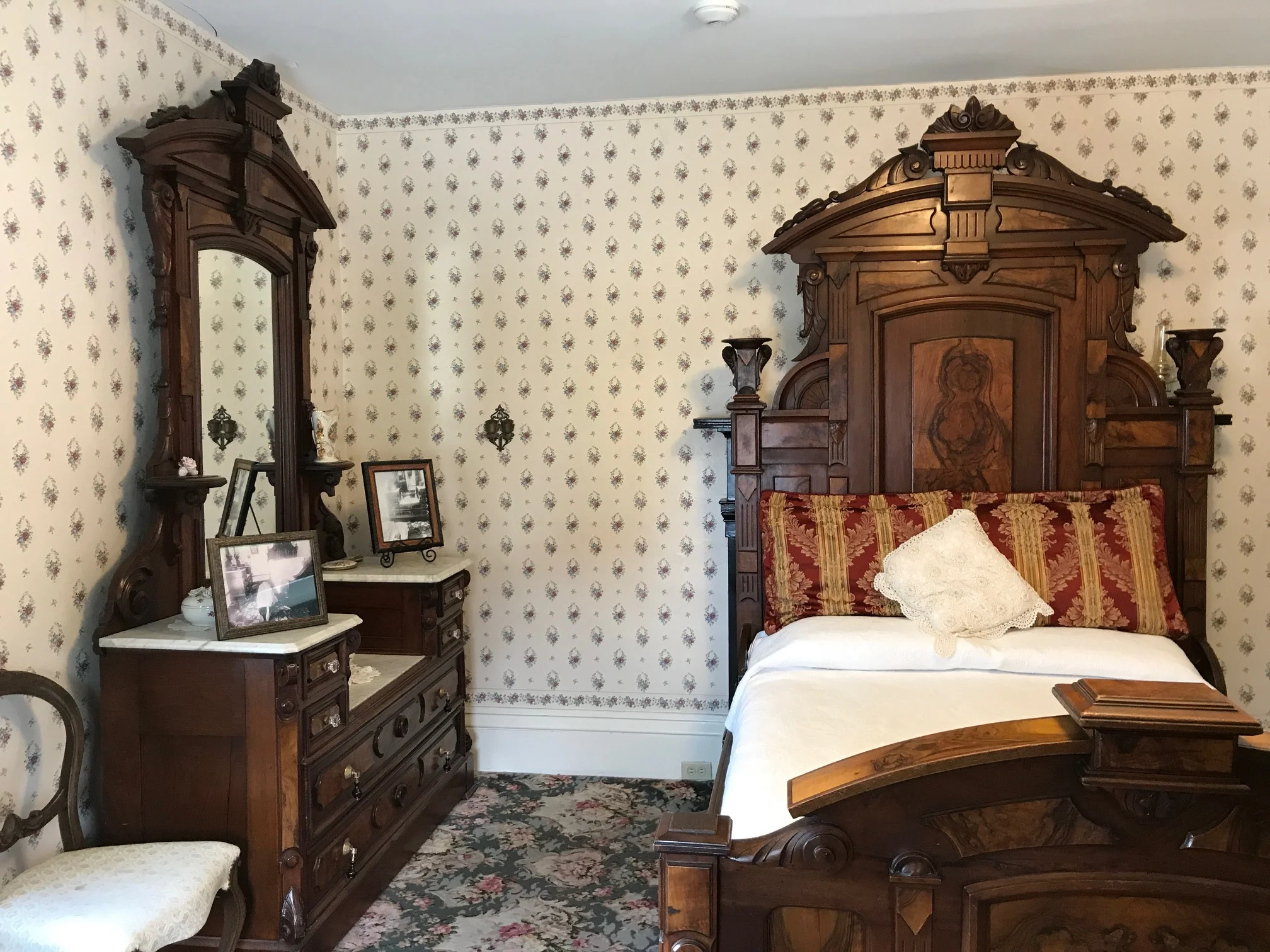 Lizzie Borden House GIRLVETICA