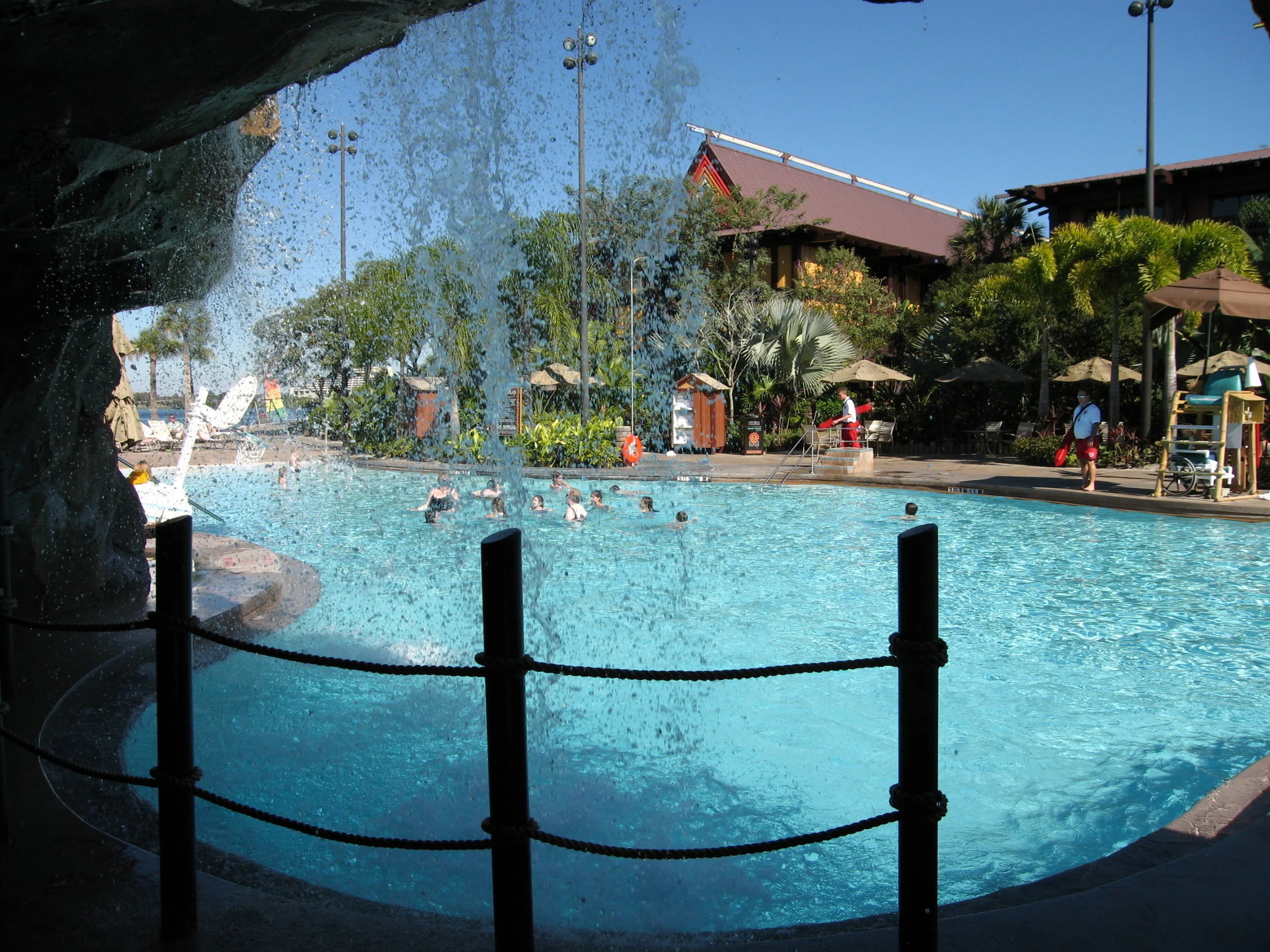Disney's_Polynesian_Resort;_Pool.JPG