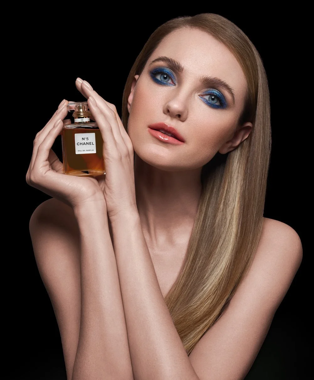  beauty photographer photo shoot nyc agency model portrait photographer studio lighting commercial photographer magazine photographer advertising photographer headshot photographer perfume 