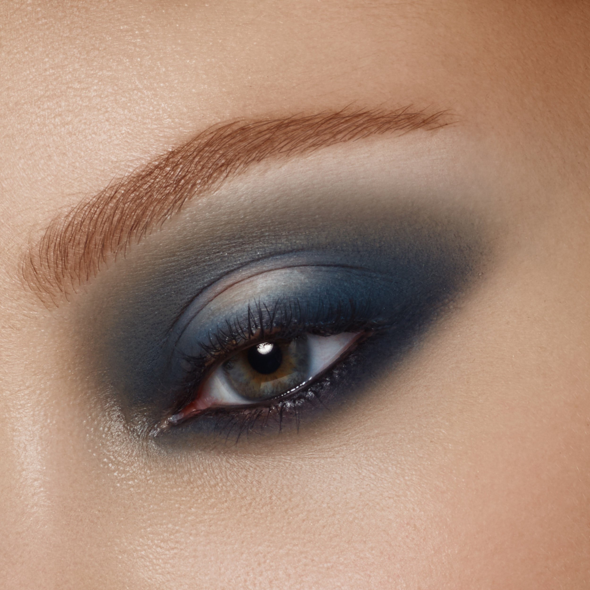  beauty photographer photo shoot nyc agency model closeup portrait photographer studio lighting commercial photographer magazine photographer advertising photographer headshot photographer 