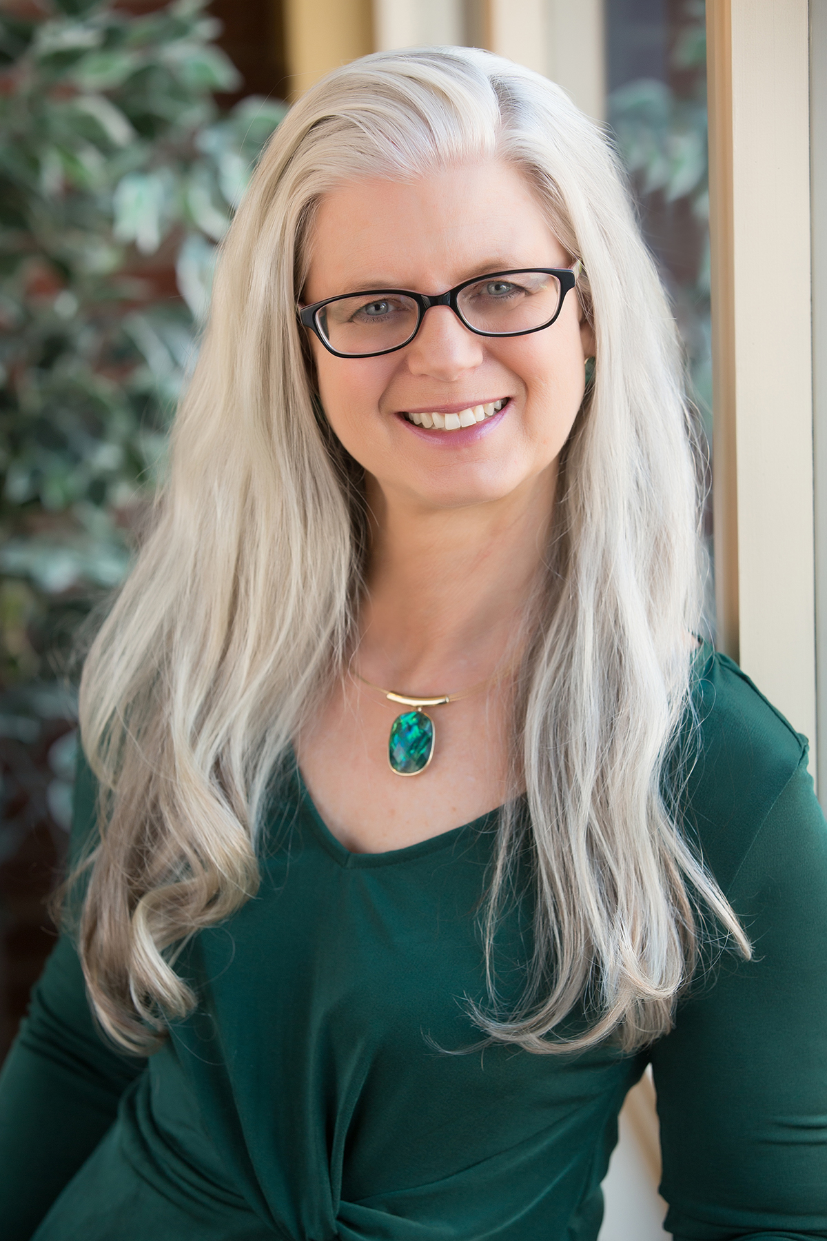 beverley-ewers-lpcc-emotionally-focused-individual-relationship-couples-therapy-cherry-creek-colorado.jpg