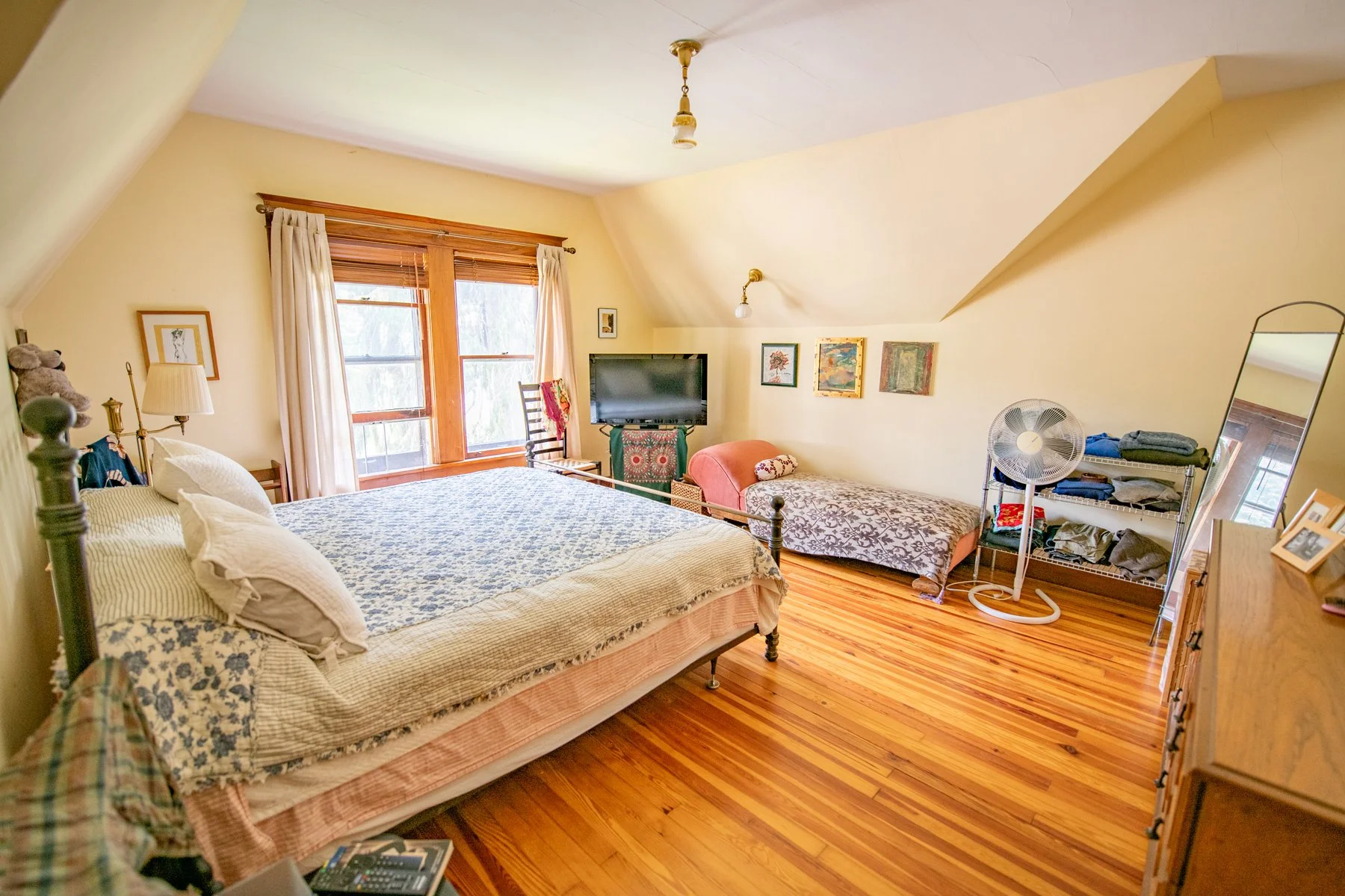 14 bedroom.jpg