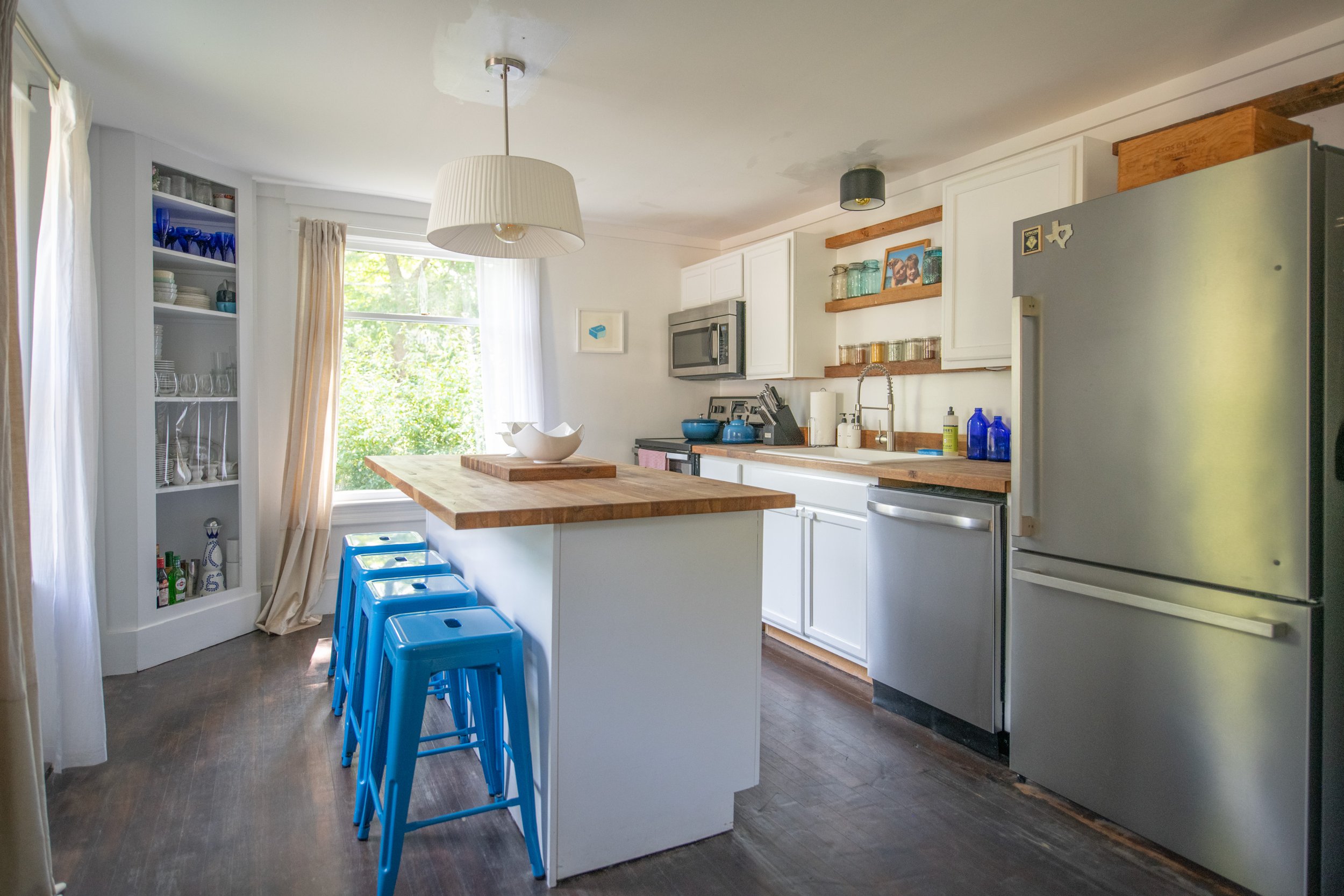 07 kitchen-wide-angle.jpg