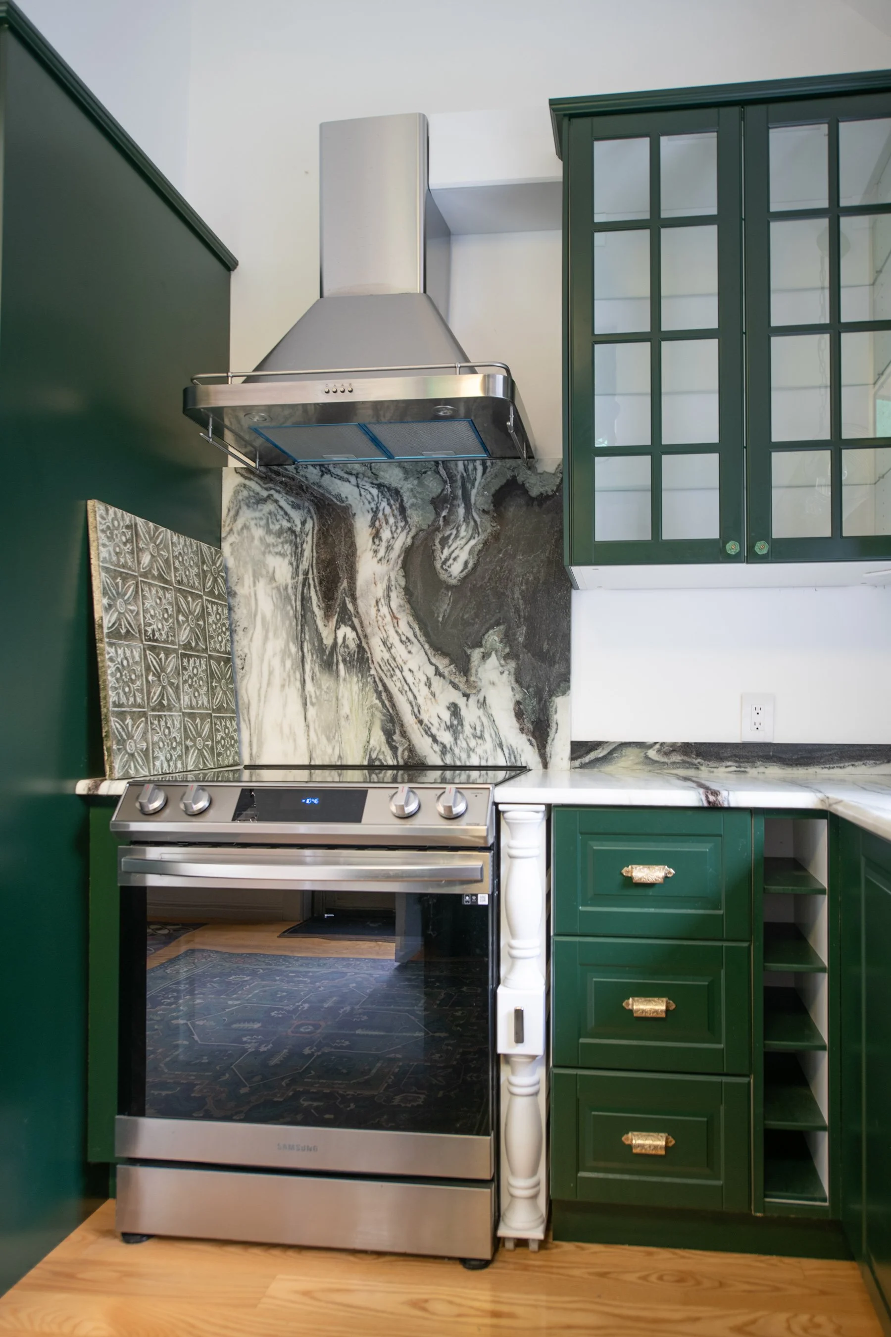 08-oven-backsplash.jpg