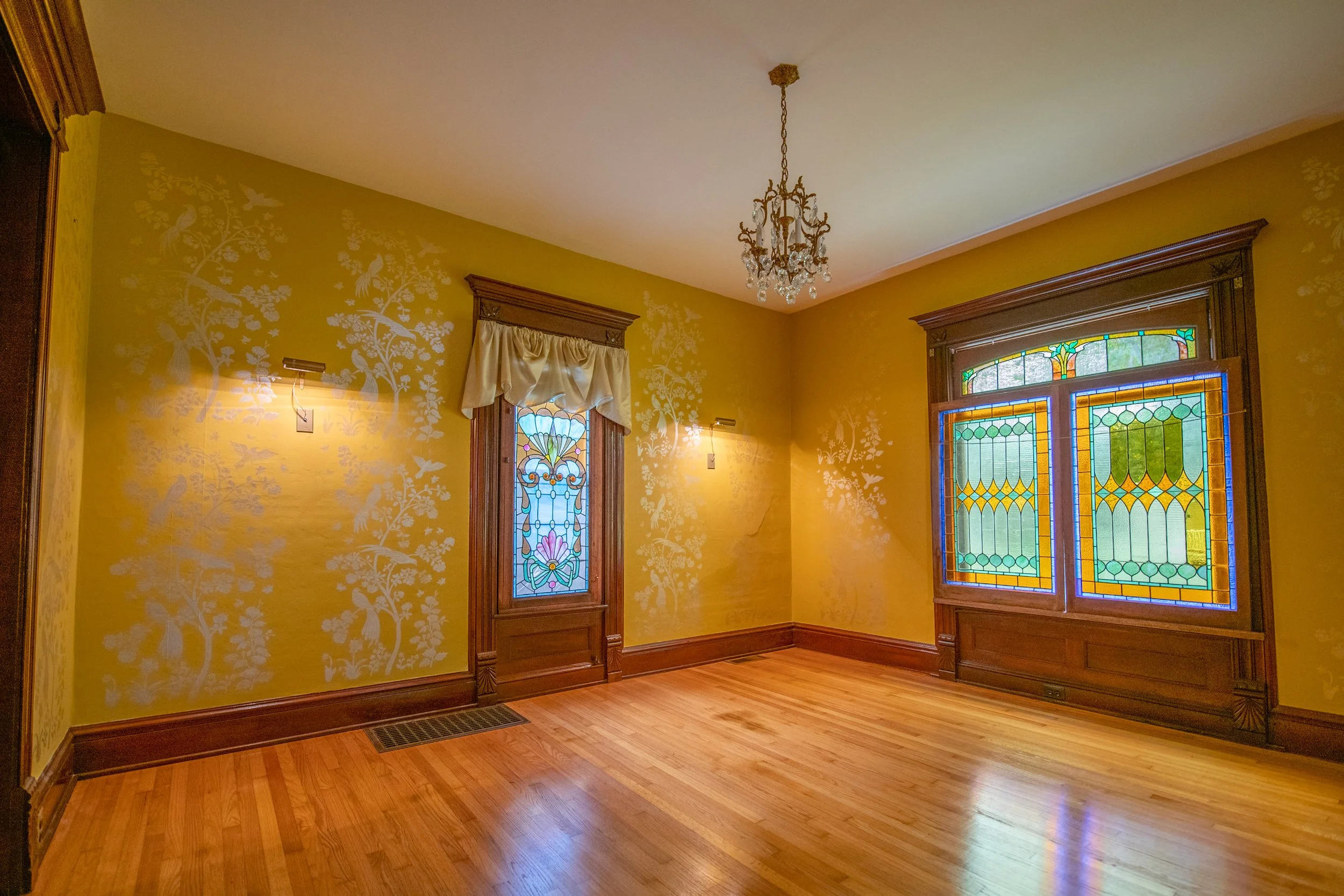12-stencil-and-stained-glass-room.jpg