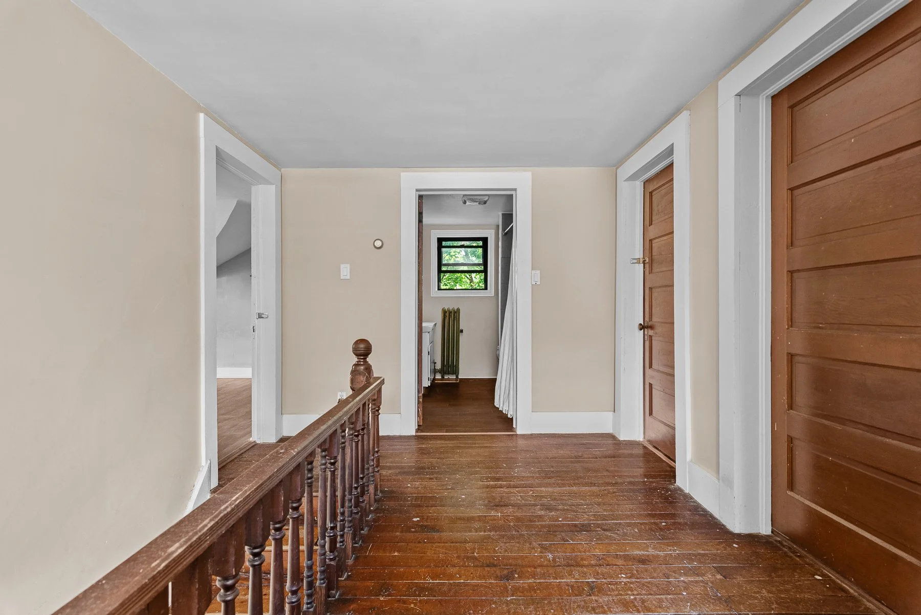 12 upstairs hall 2.jpg
