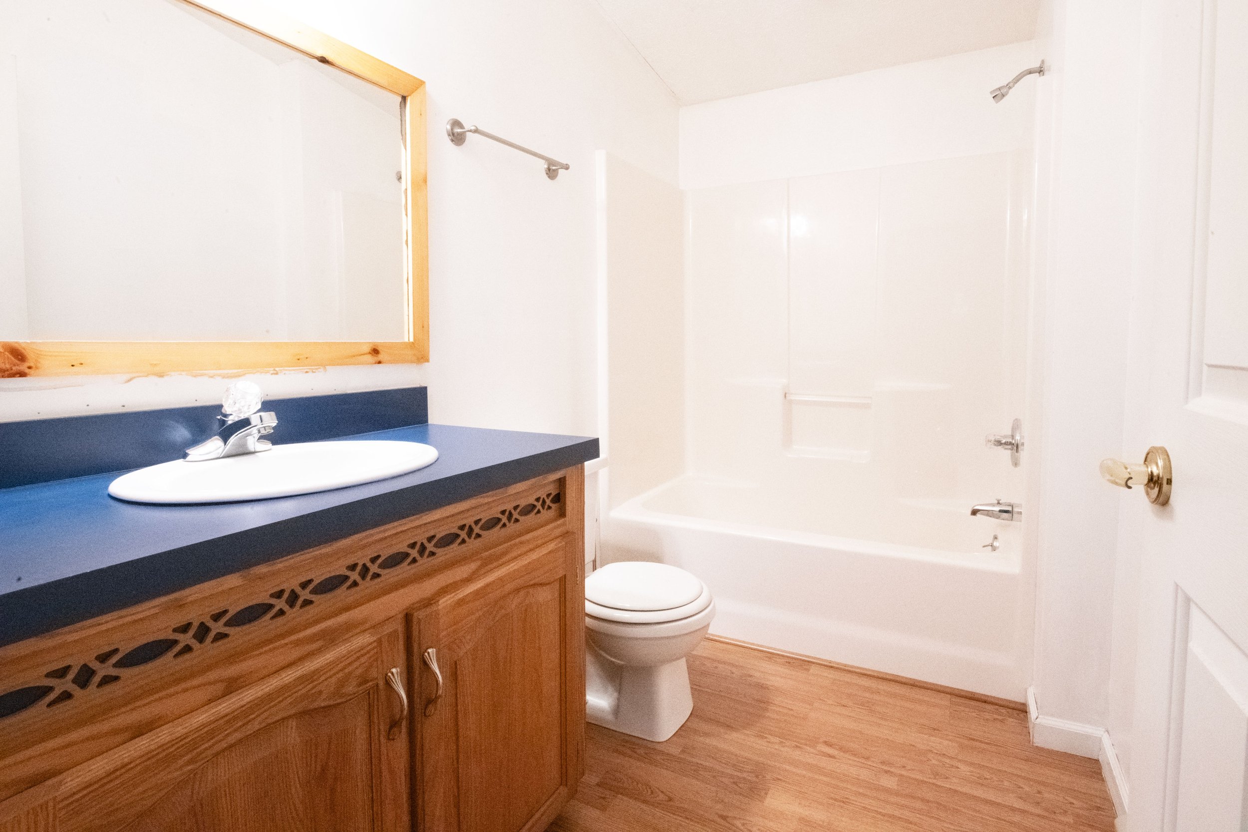 13-full-bath.jpg