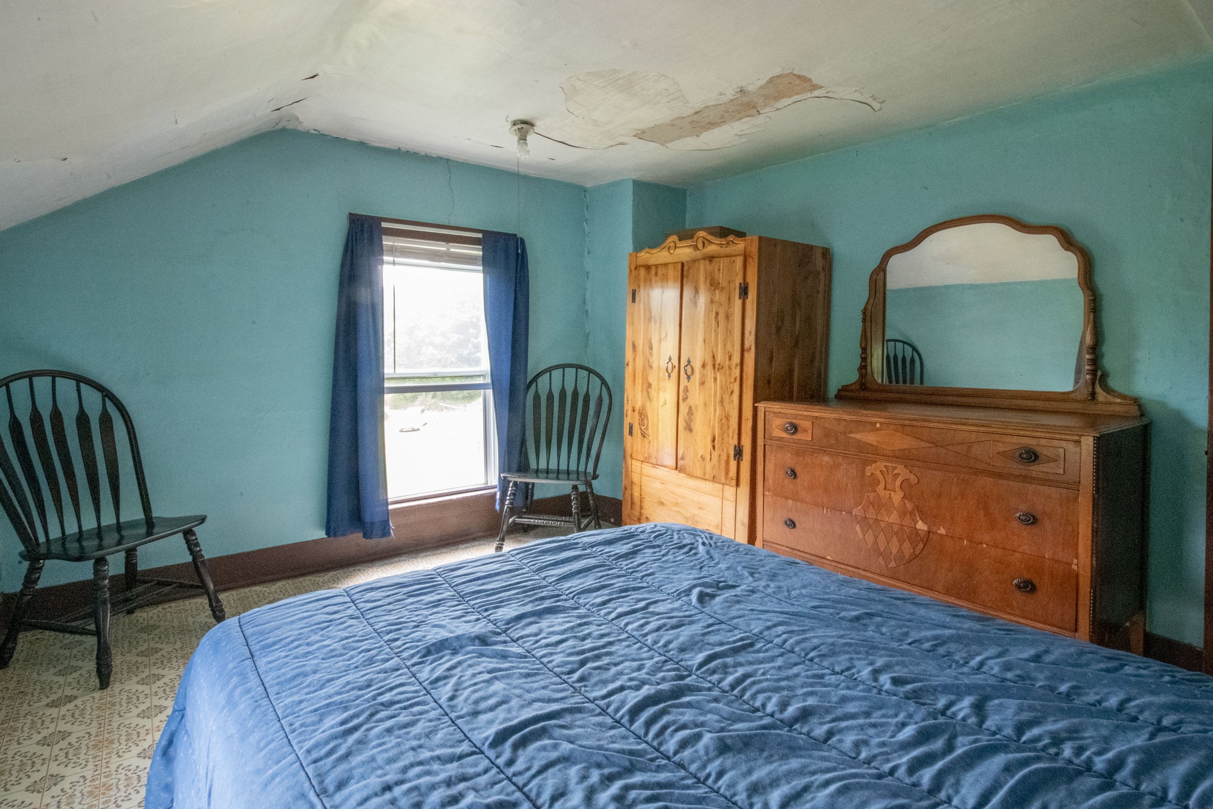 18-blue-bedroom.jpg