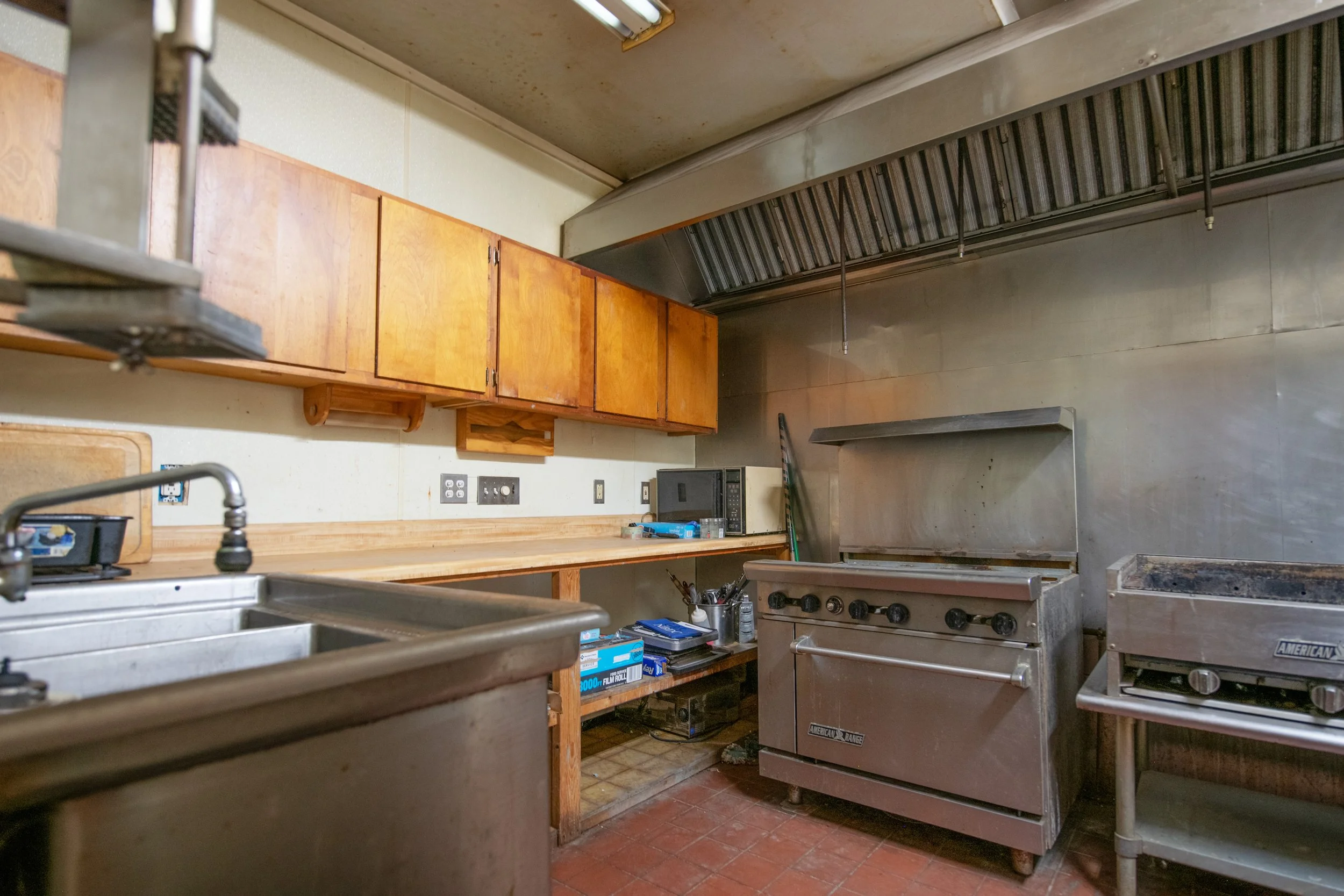 13-kitchen.jpg