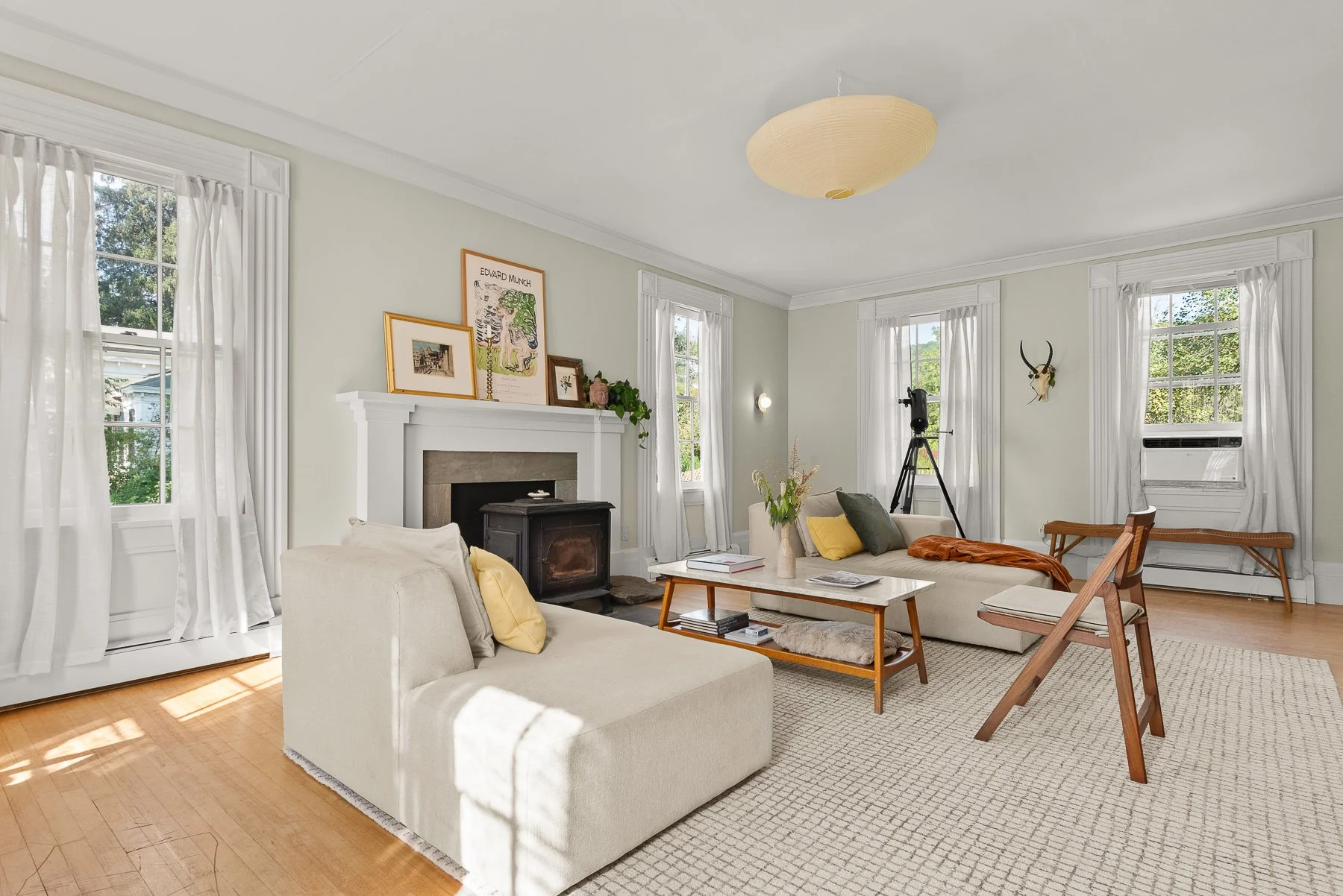 11 living room.jpg