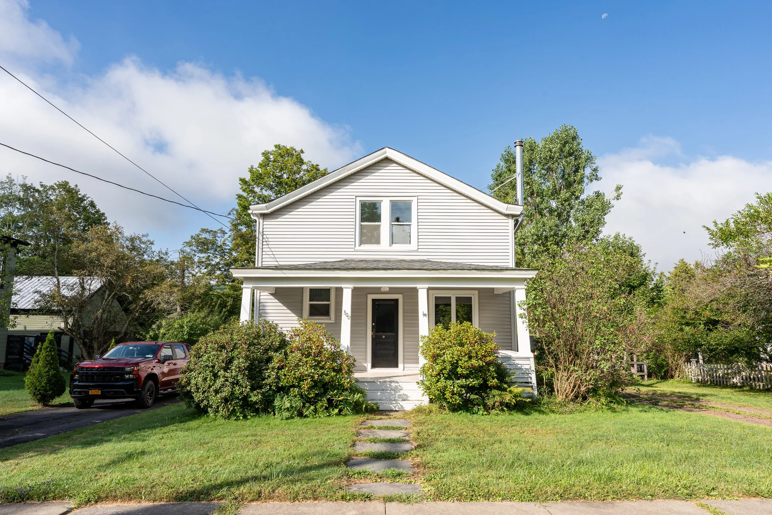 2 - 300 Maple Ave.jpg