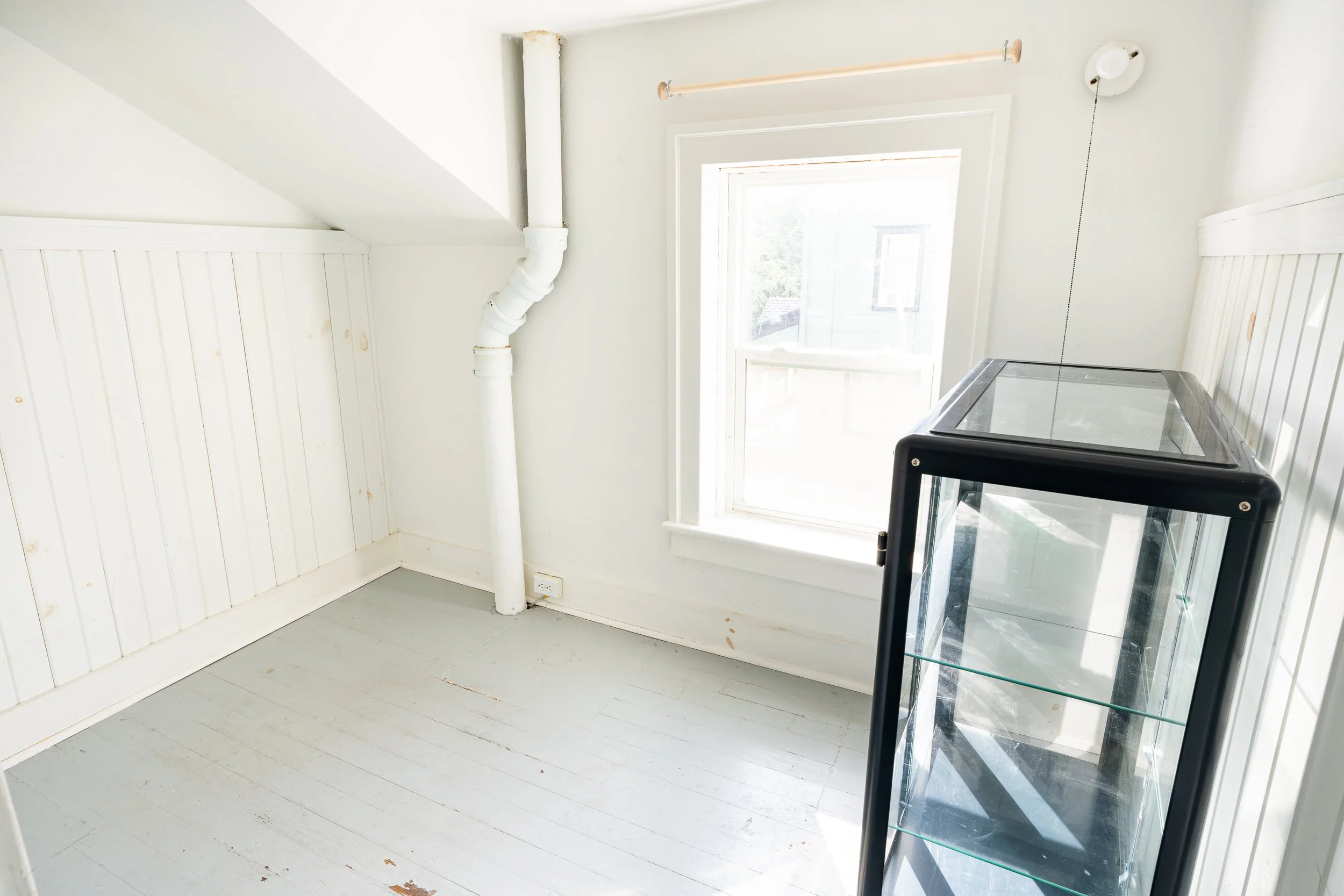 18 - 300 Maple Ave.jpg