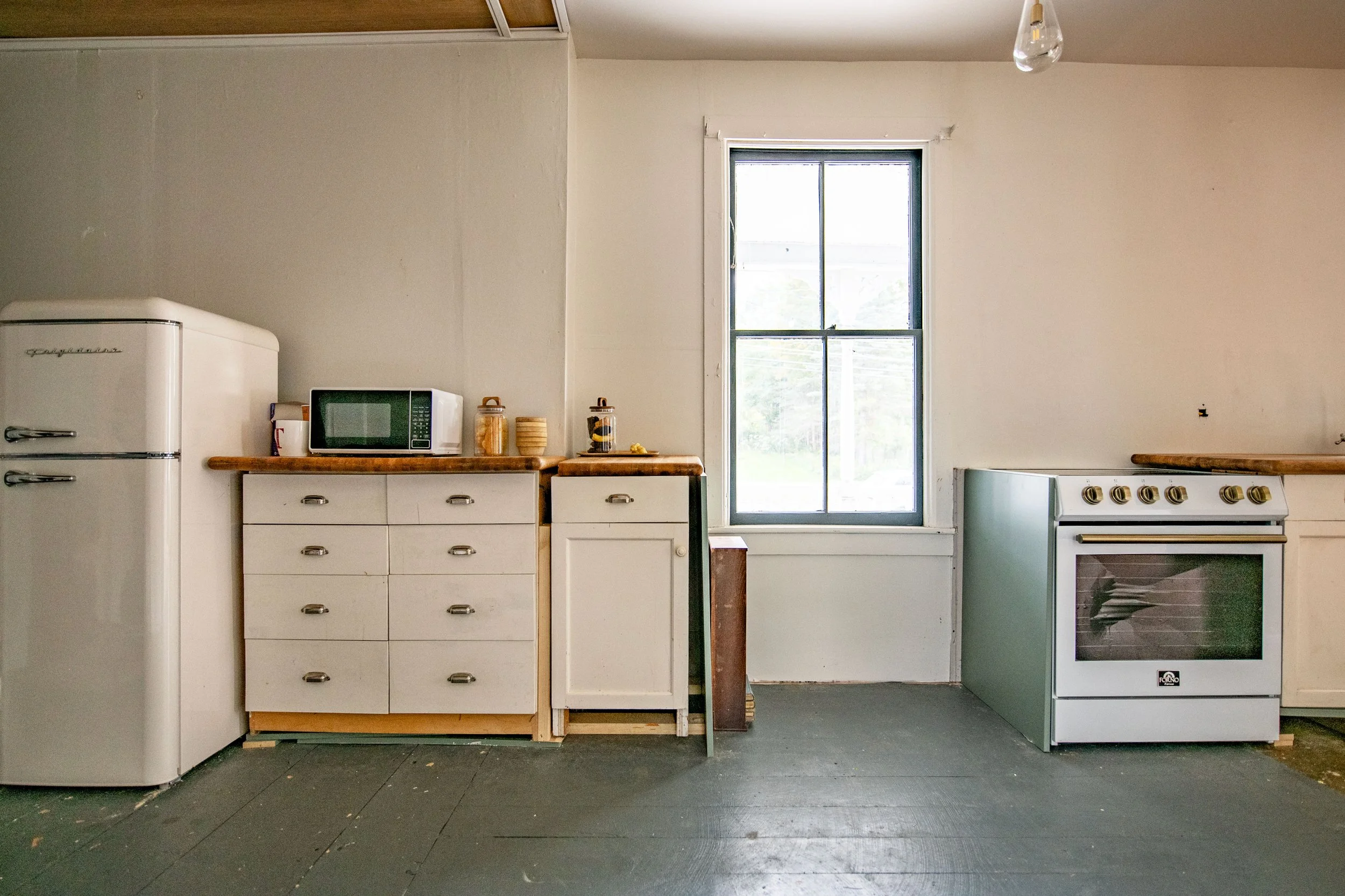 10 kitchen2.jpg
