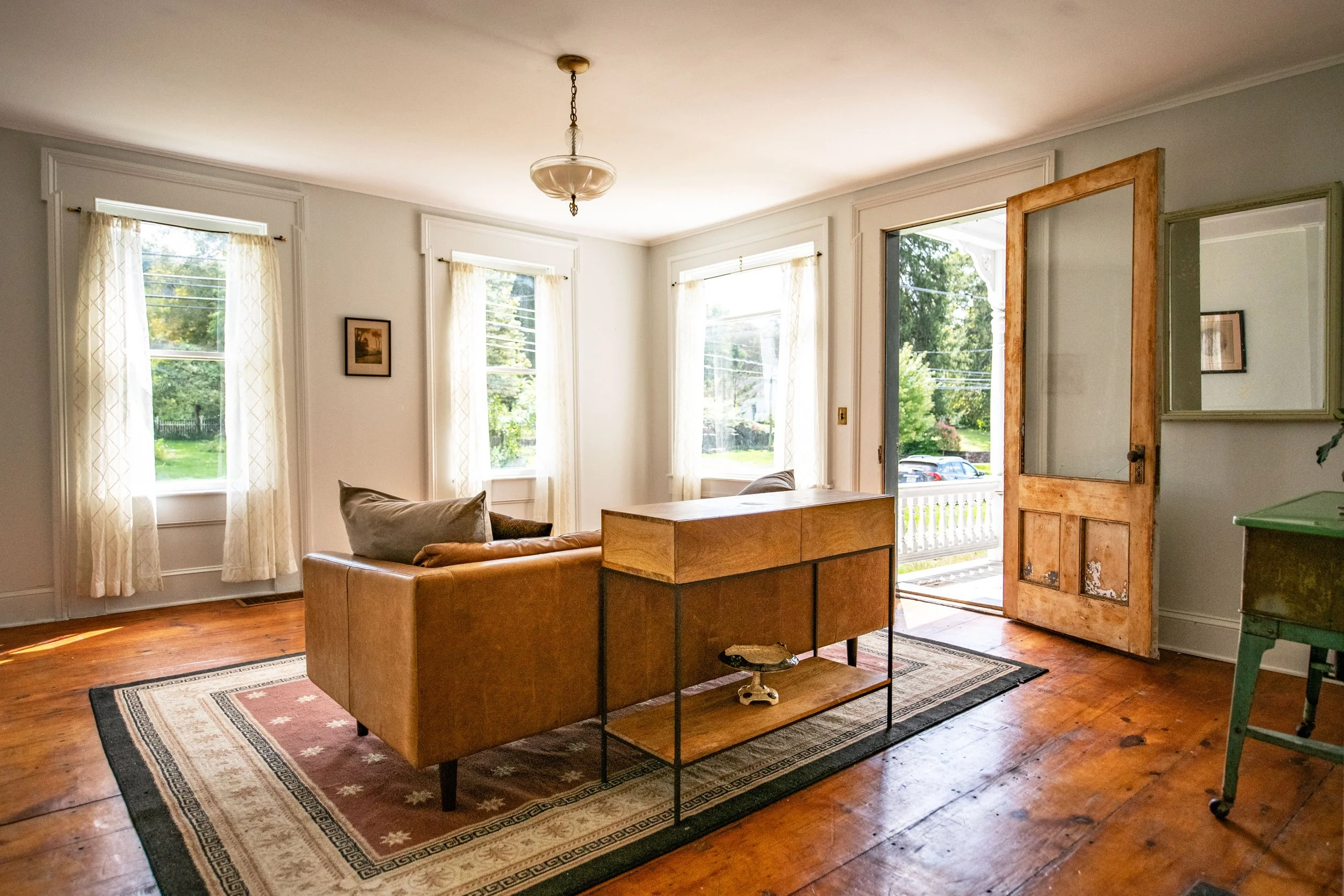 06 living-room.jpg