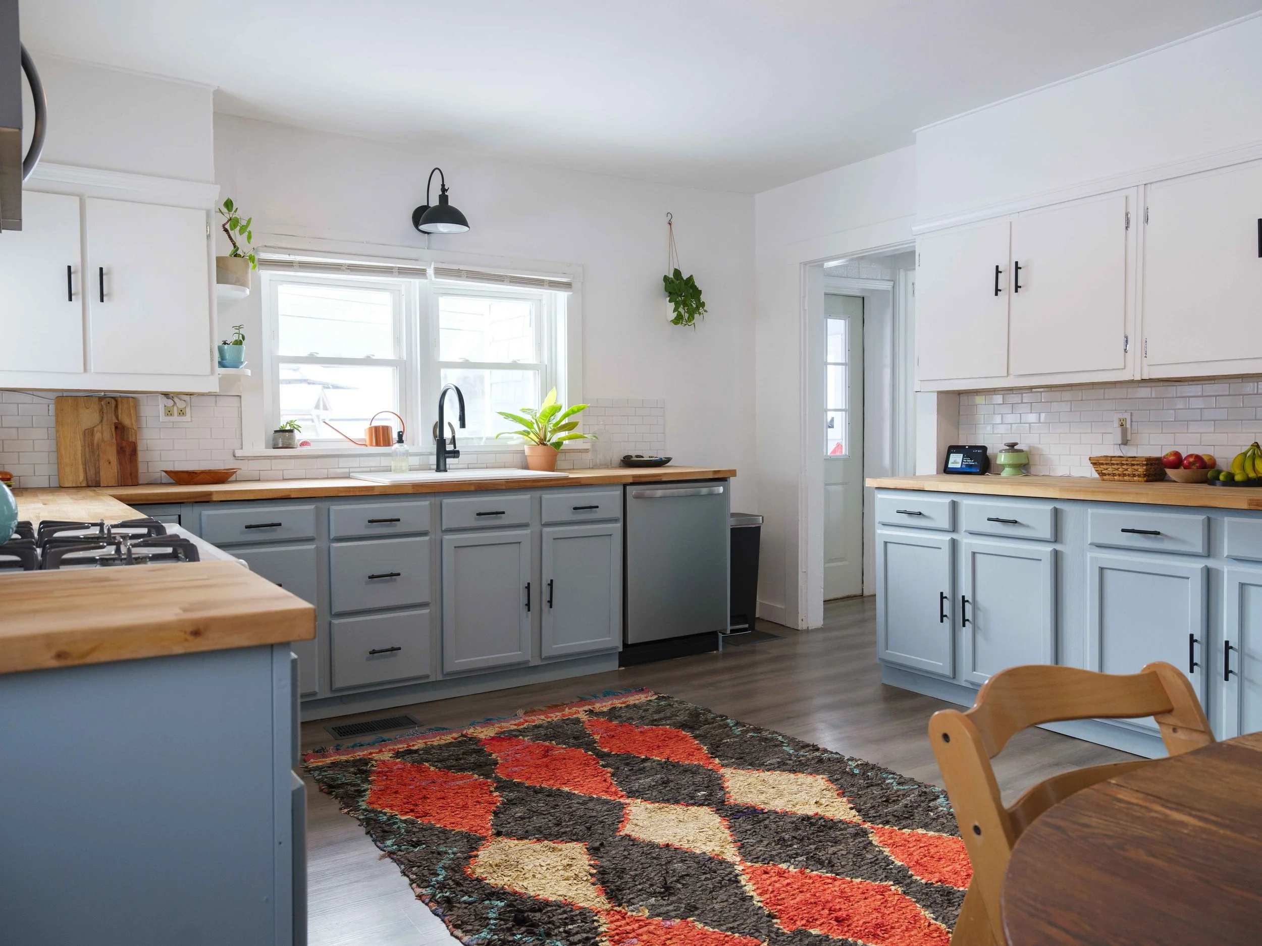 04 kitchen wide shot 2.jpg