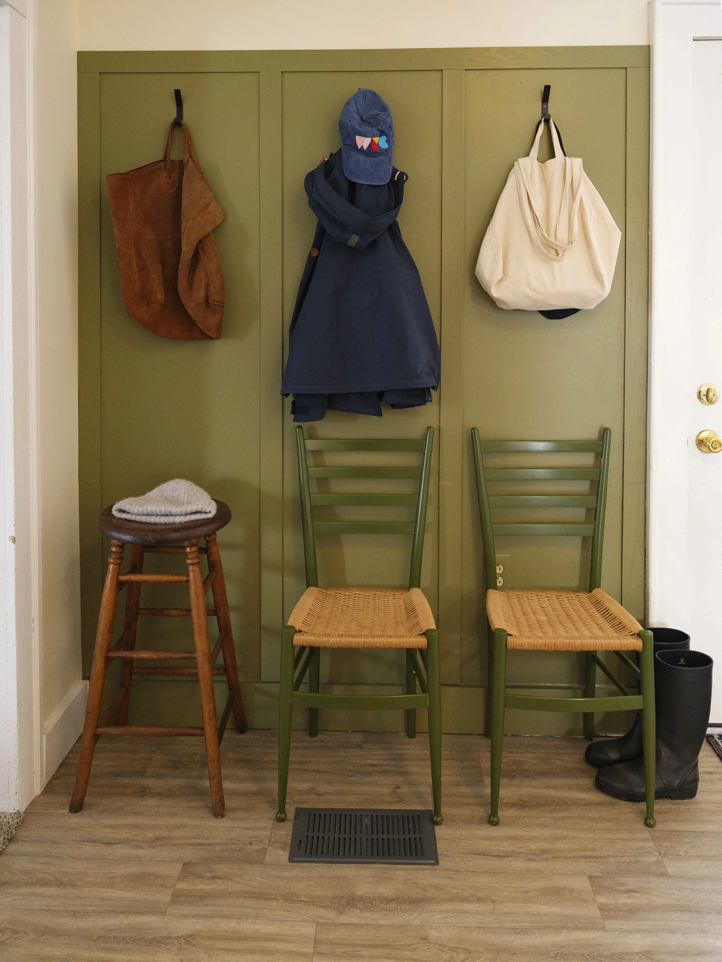 09 hallway vertical.jpg