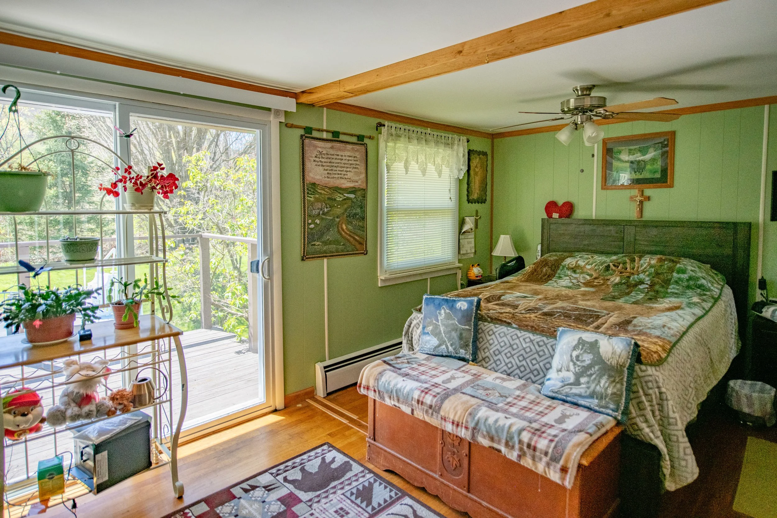 08 primary-bedroom.jpg