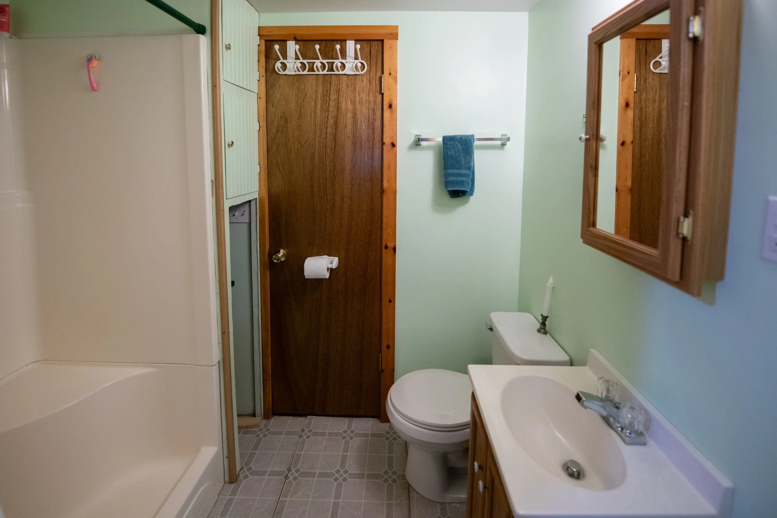 13 downstairs-bath.jpg