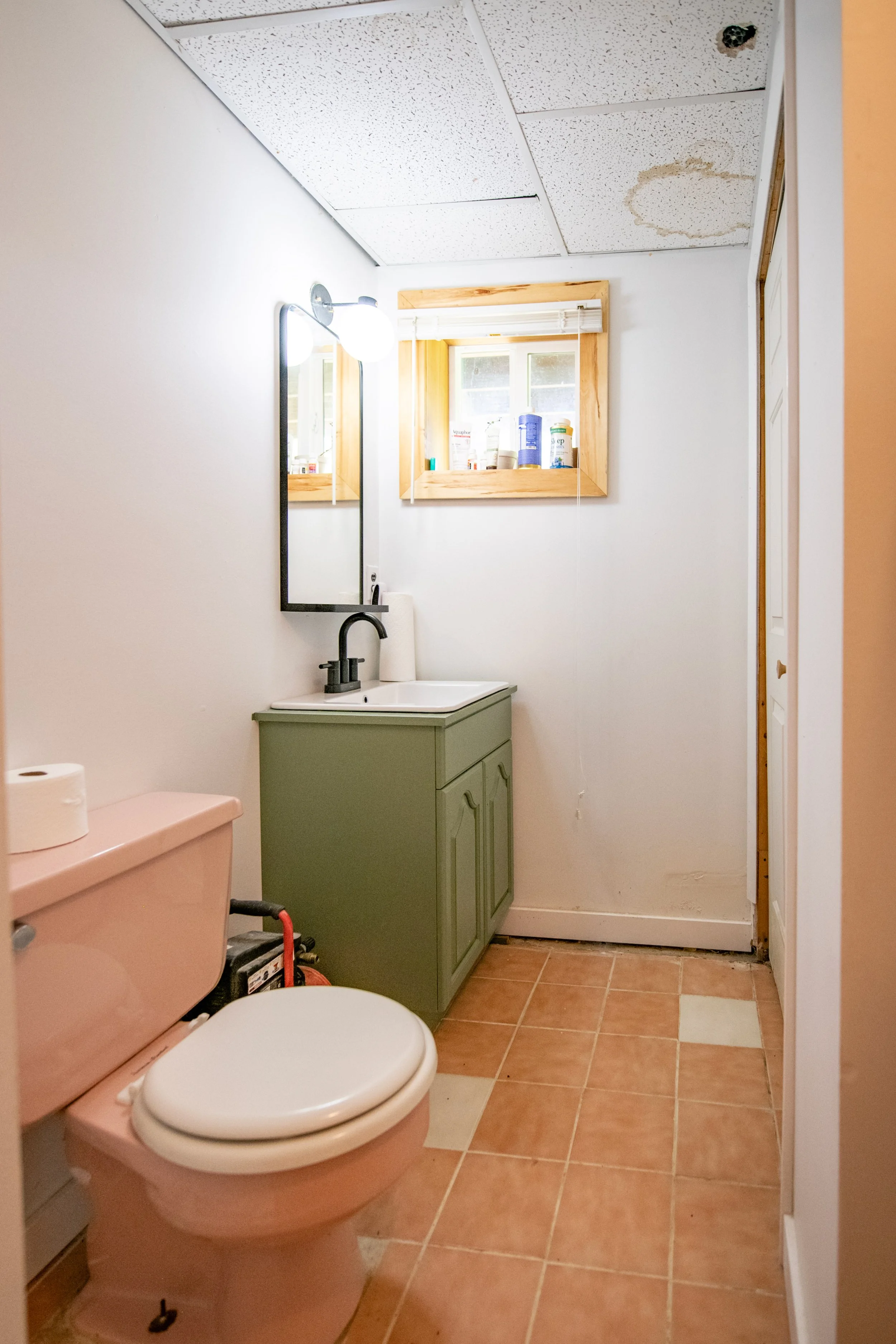 14 bath2.jpg