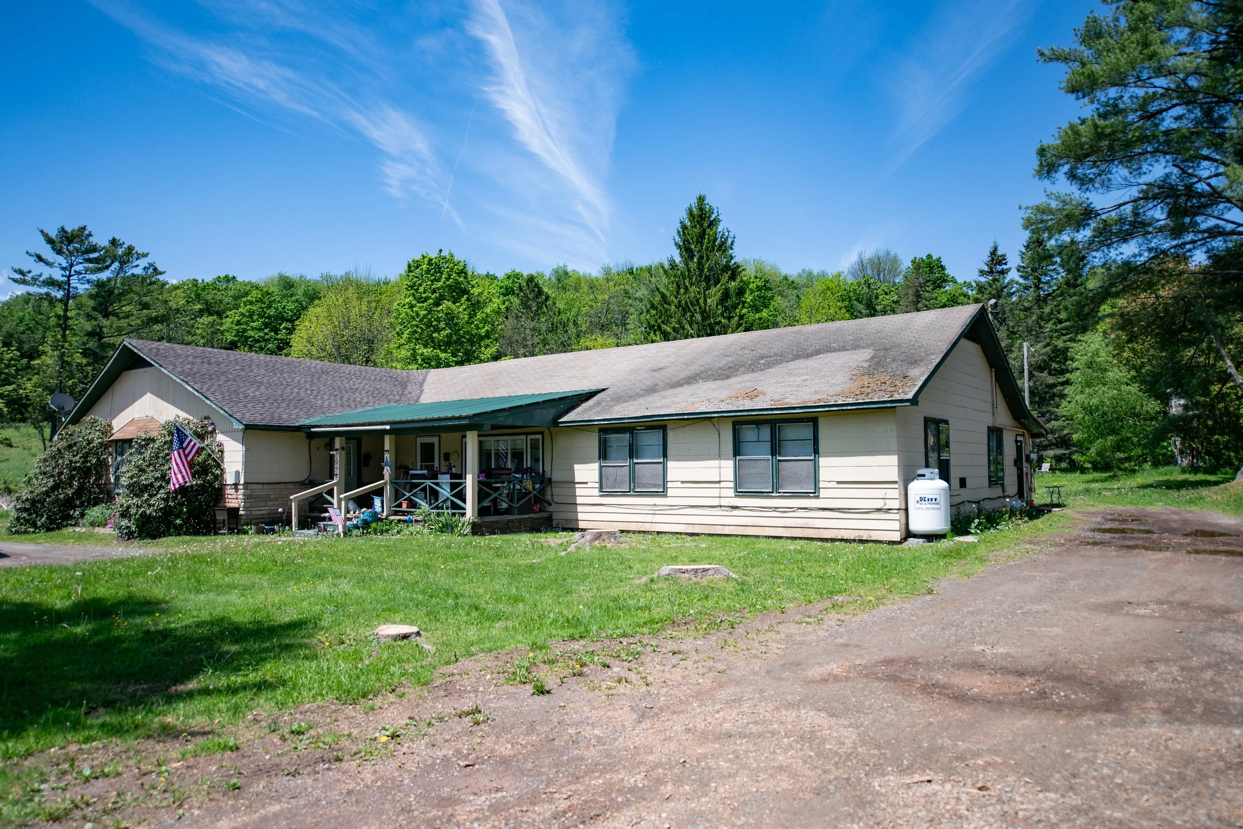 02 big-house.jpg