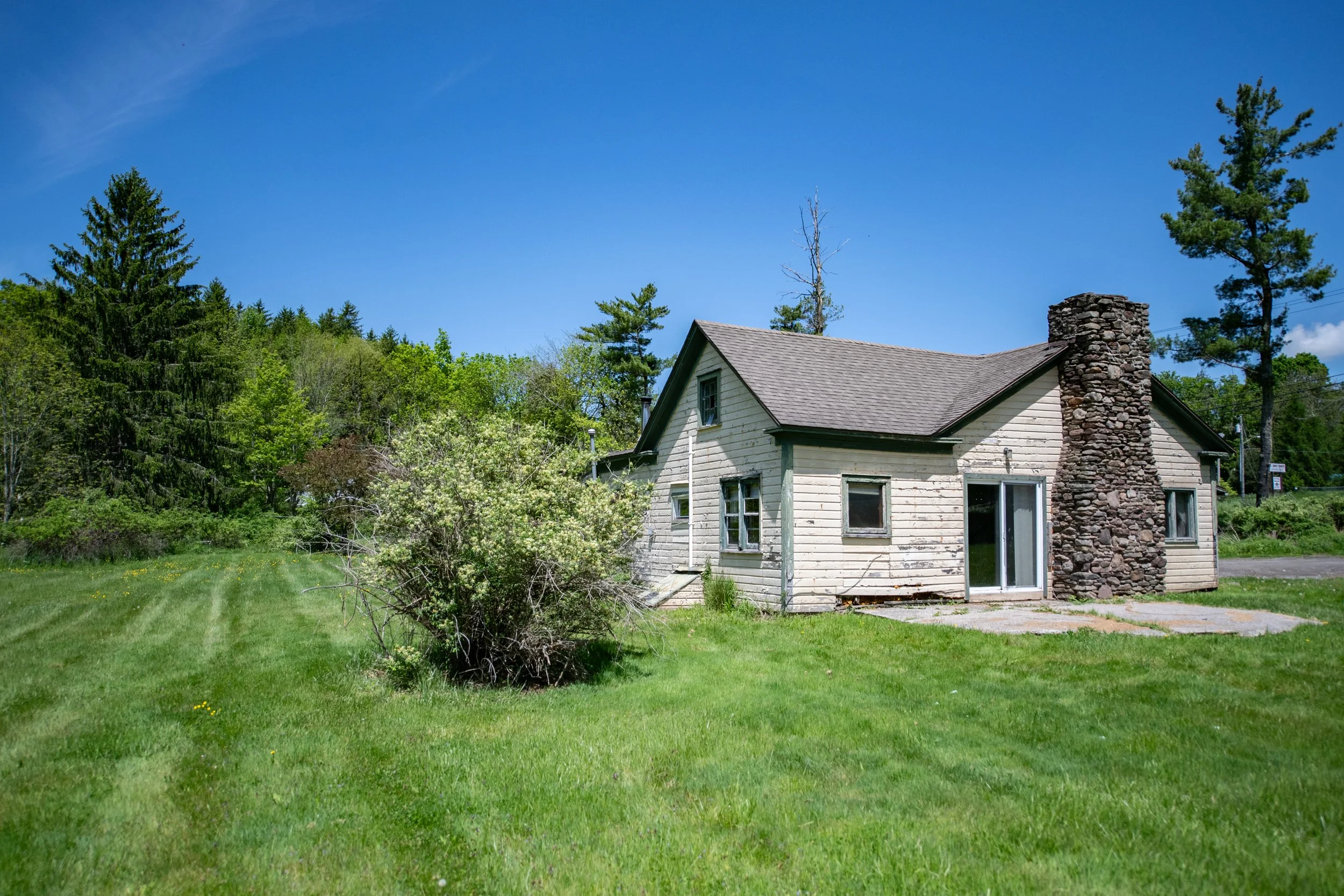 04 cottage-side.jpg