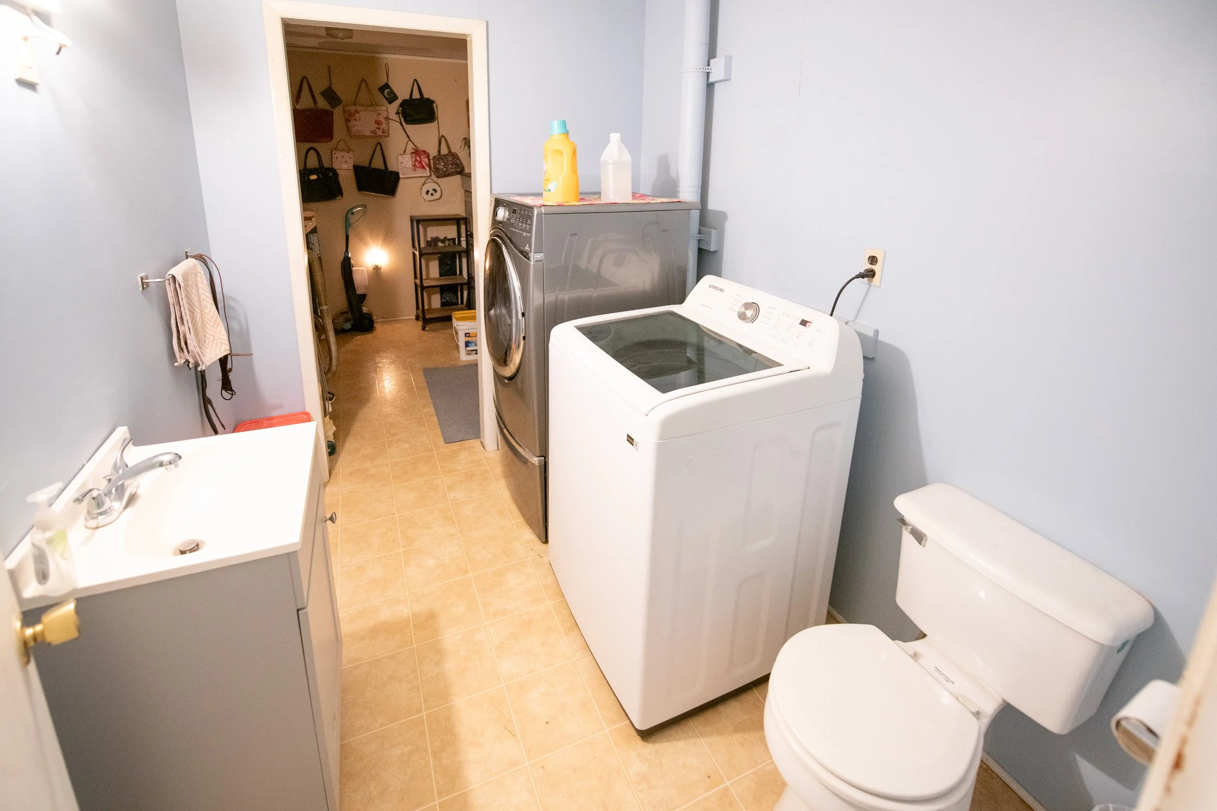 ap1-bath-laundry.jpg