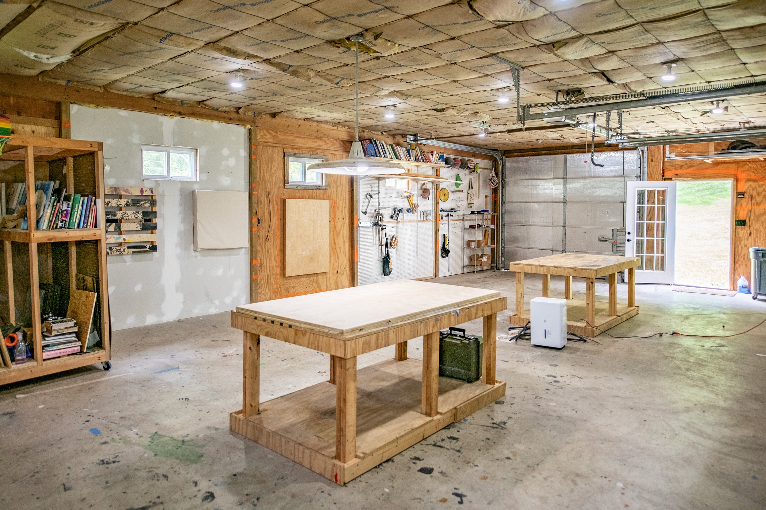 101-garage-towards-door.jpg