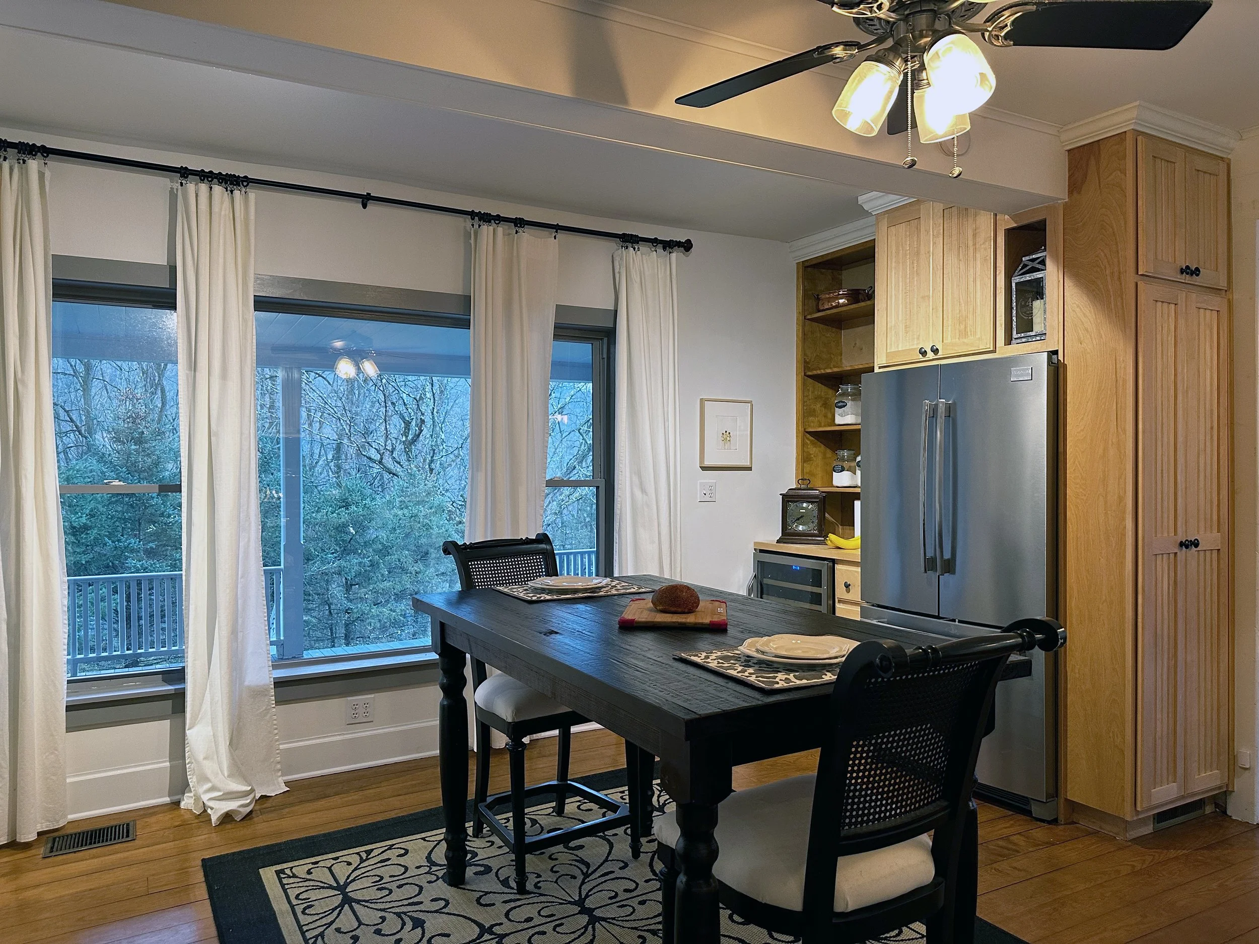11 Kitchen1.jpg